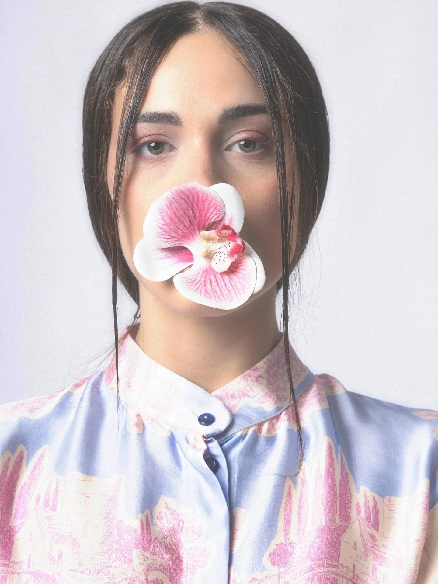 Ogni capo ha il suo modo di dire &lsquo;oggi!🌸

📸: @_matteo.mariano_ 

#sottrazionibydomitillafunghini #clothing #fashion #flowers #summer