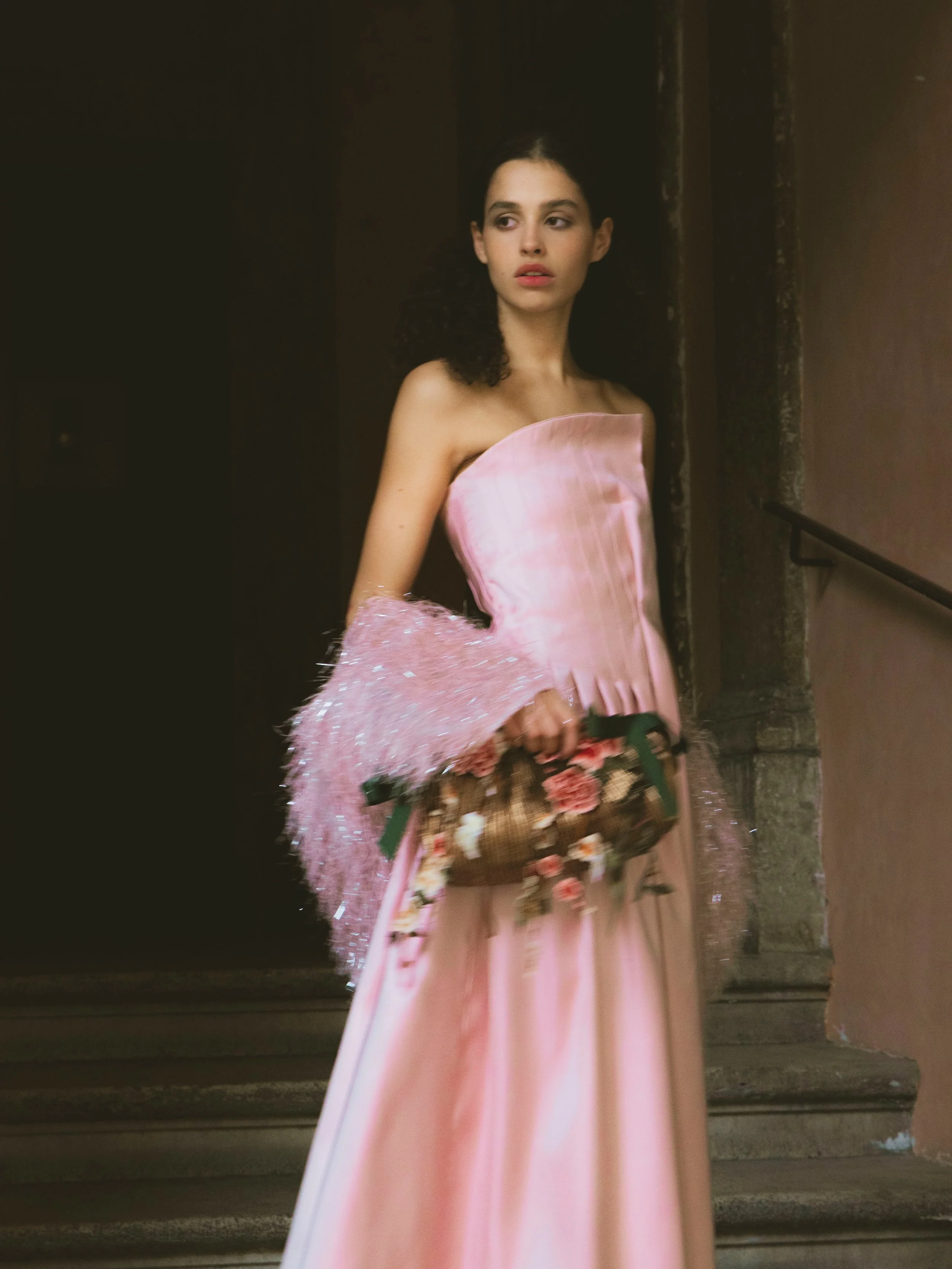 A/I 26-27

✴︎ In-Canto

Fashion Designer
&bull; Domitilla Funghini @sottrazioni_abbigliamento 

Runway photographer 
&bull; @claudiafrijiophotographer 

Model Agency
&bull; @lookedmodelmanagement 

Model
&bull; @mariacarlapuggionii 

Make-up/Hair 
&b