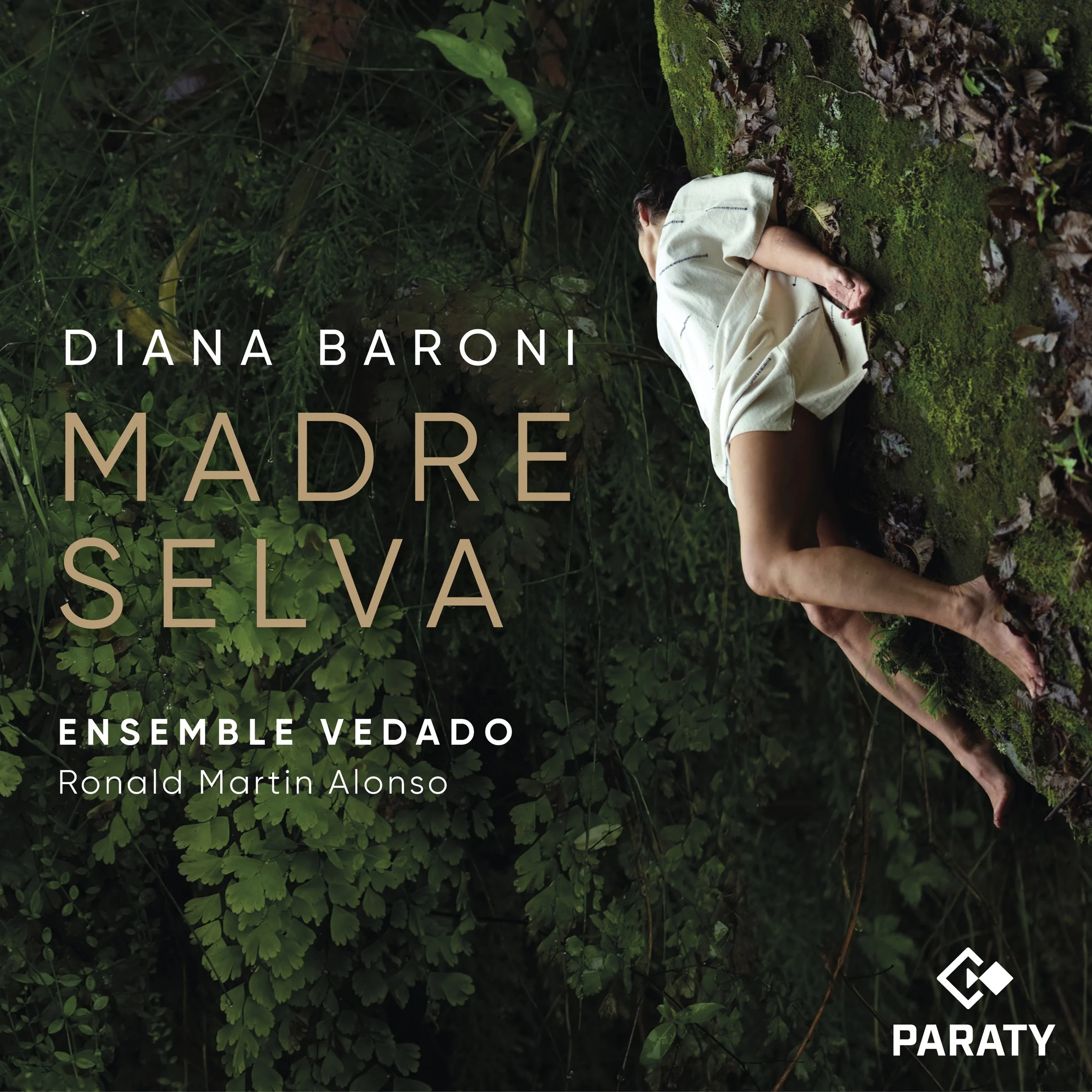 Couverture d'un album avec un enfant allongé dans la forêt, entouré de verdure. Texte sur l'image : "Diana Baroni, Madre Selva, Ensemble Vedado, Ronald Martin Alonso, Paraty."