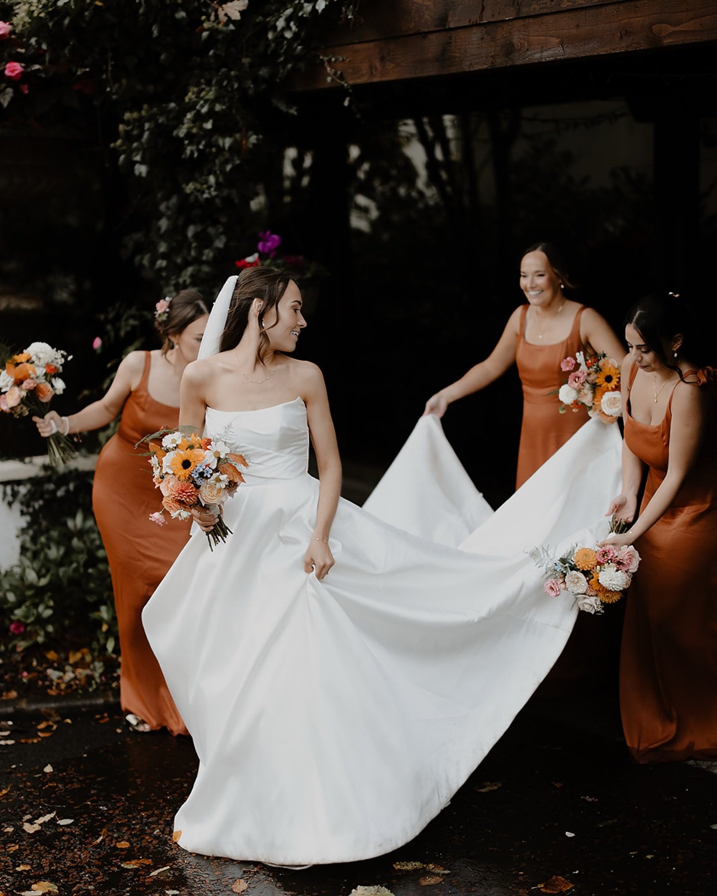 Daniel + Emma | Galgorm 

Hair @brona_marie_hair 
Makeup @bella_rose_beauty1 
Dress @justinalexander 
Bridesmaid dresses @maidstomeasure 
MOB dress @queenbeebyserendipity 
Suits @freddiehatchet 
Florist @originflowersni