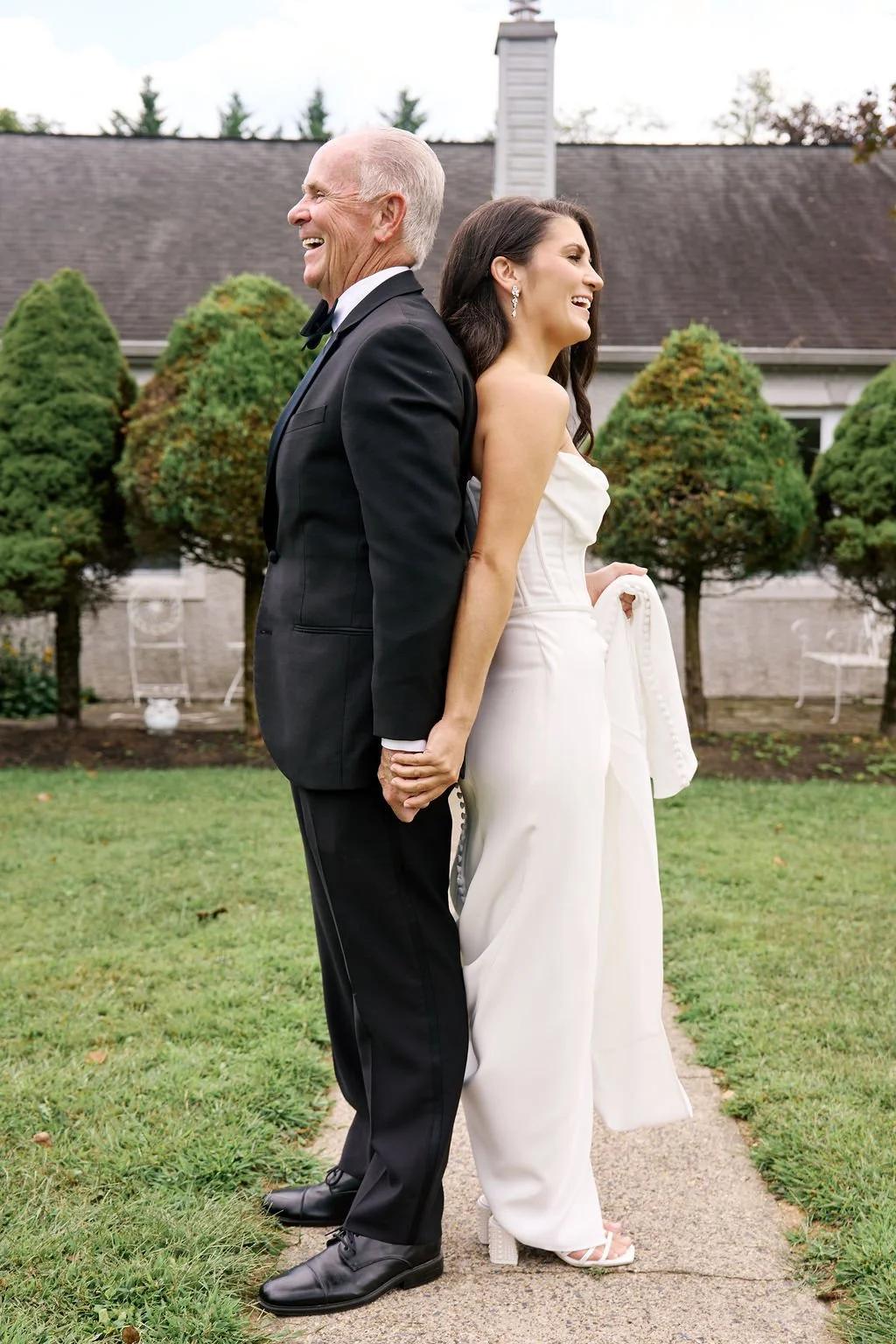 bride and dad first look