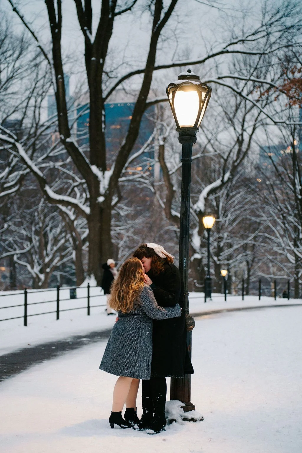 romantic lesbian central park engagement photos
