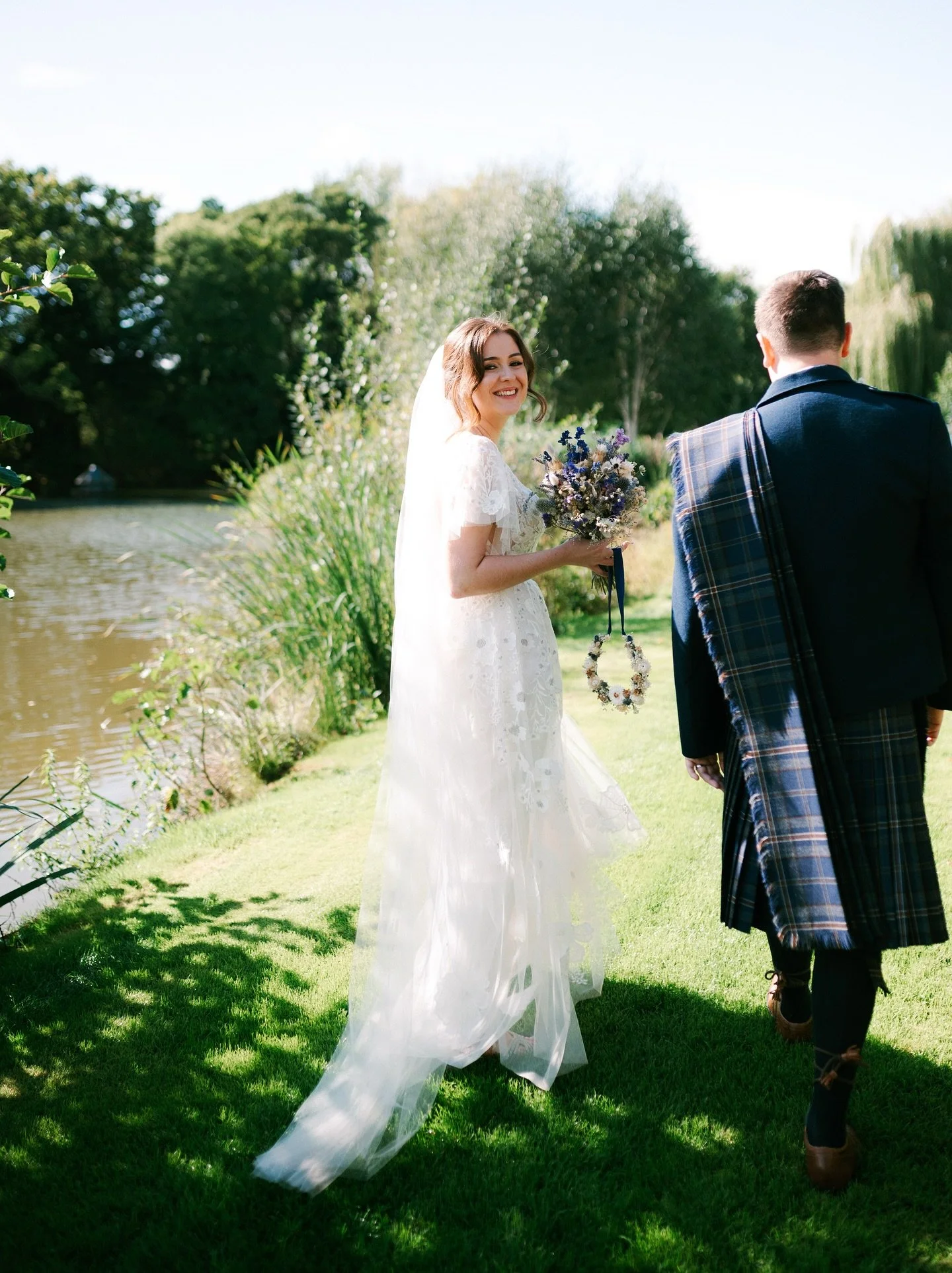 What a goooorge wedding 🤍 weddings all weekend but this one started it all off with a bang 🦢 beautiful Laura and Scott - that dress and venue combo was everything 🤍

Hair &amp; Make Up - @gemmahullhairandmakeup
Bridal shop - @heritagebrides
Kilt s
