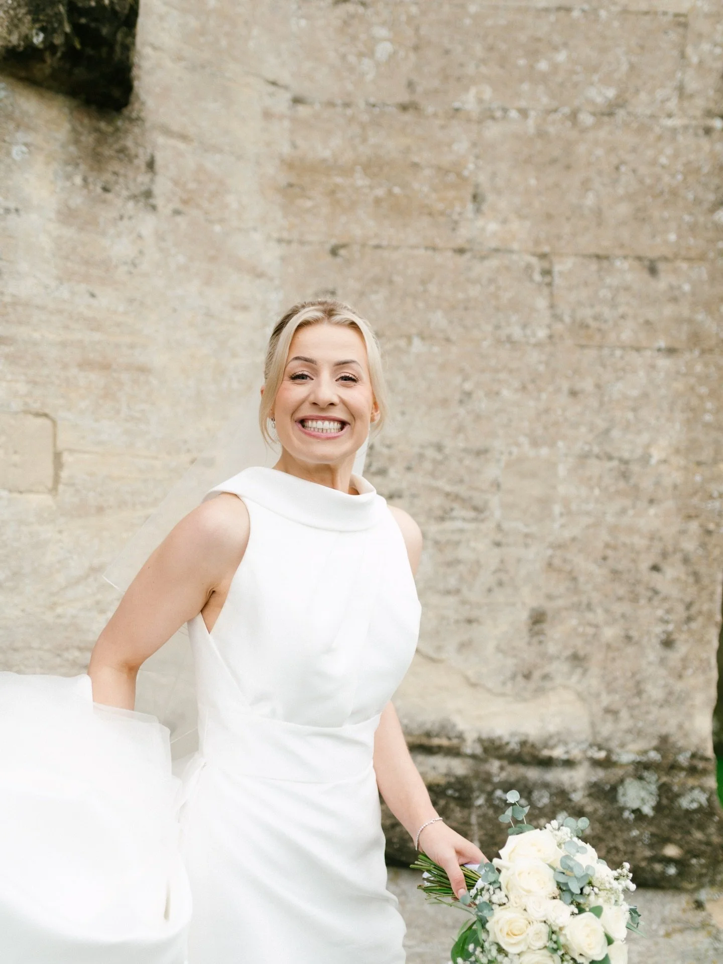 dreamy winter wedding? check! 

the most unreal day capturing the amazing Mr and Mrs Street with the v talented @p.s.visuals and @emily_bitcon 

Hair and Make up - @bridalbyartists 
Video - @p.s.visuals 
Venue - @crippsbarn