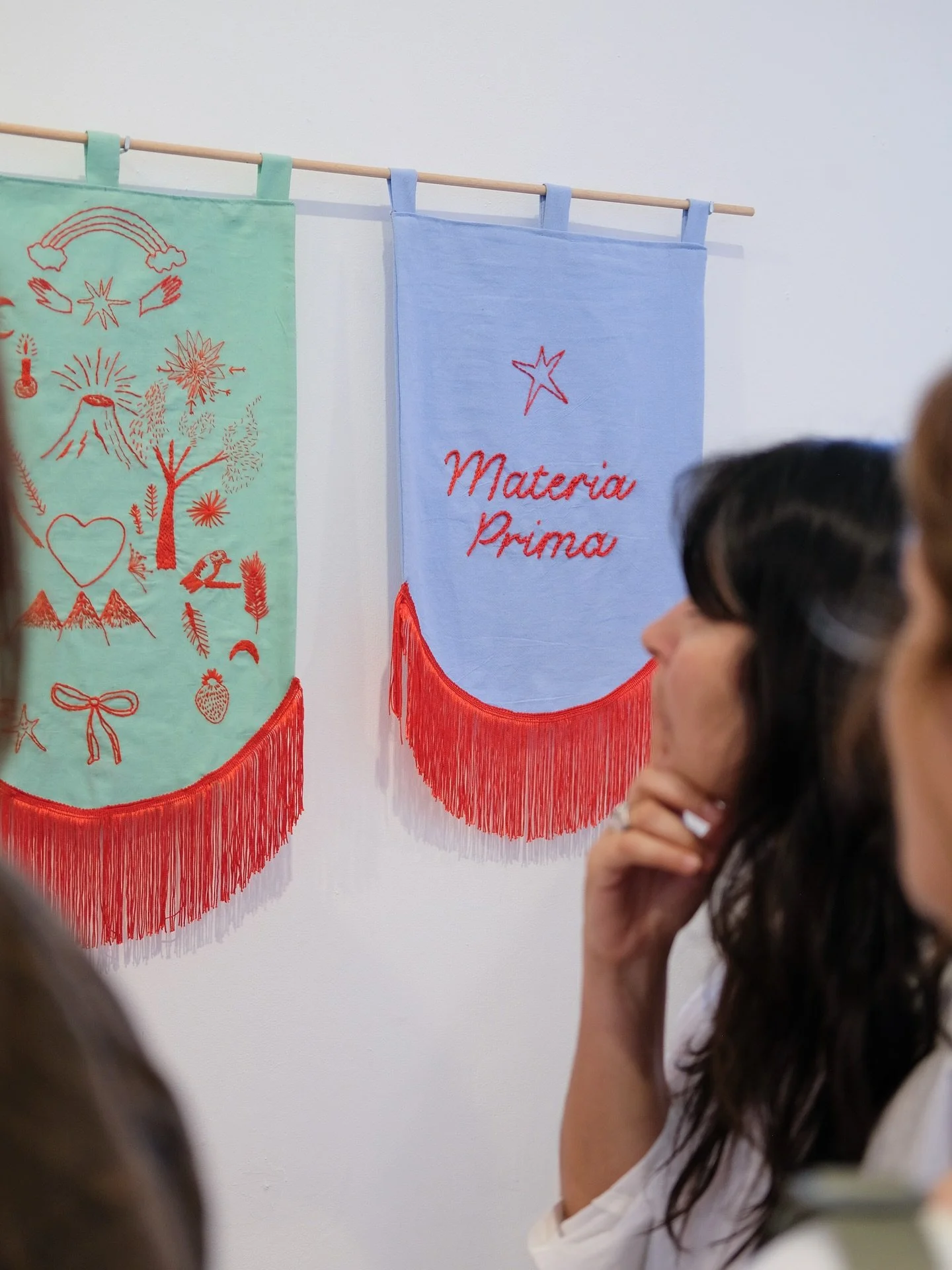 PORTAL 8
Un breve registro de la cosecha creativa de los talleres anuales. 
Acompa&ntilde;ar estos procesos individuales y entramados durante estos meses, fue un disfrute total ❤️&zwj;🔥🪡

Es bastante desafiante abrir lo que se gesta en un espacio t