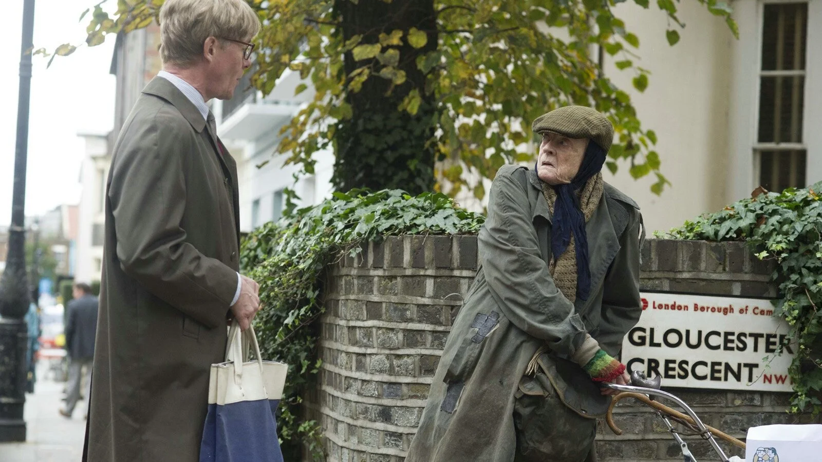 Alex Jennings as Alan Bennett and Maggie Smith as the lady in question.