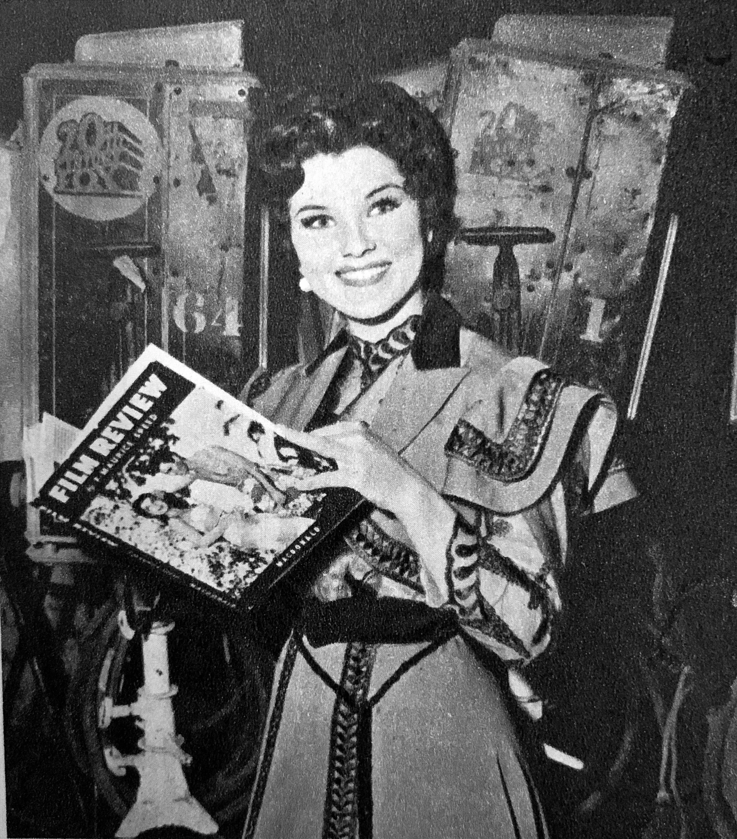 Debra-Paget