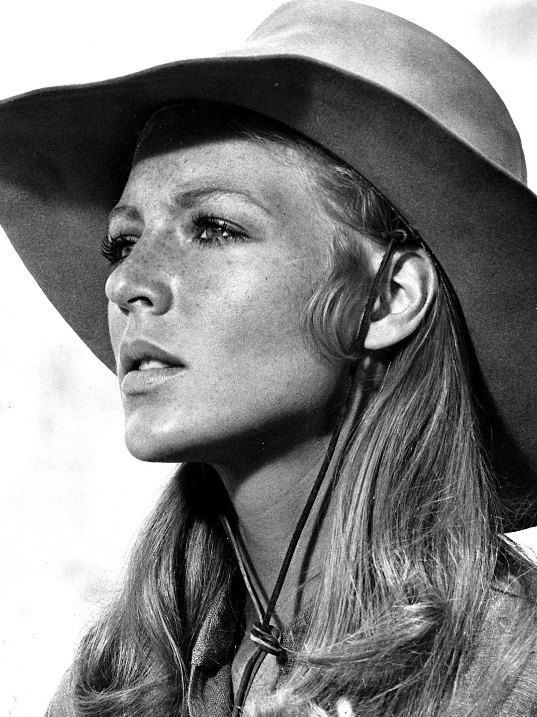JOANNA PETTET
