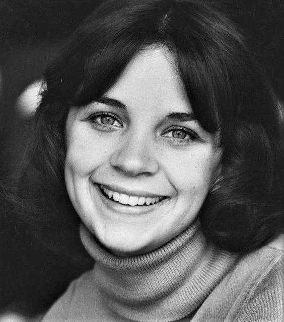 CINDY WILLIAMS — FILM REVIEW