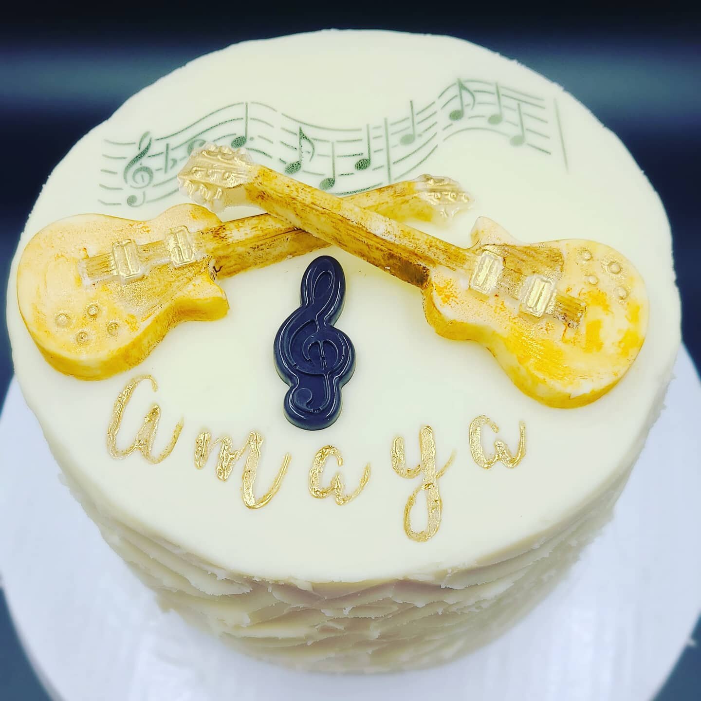 🎸 🎼Cake!