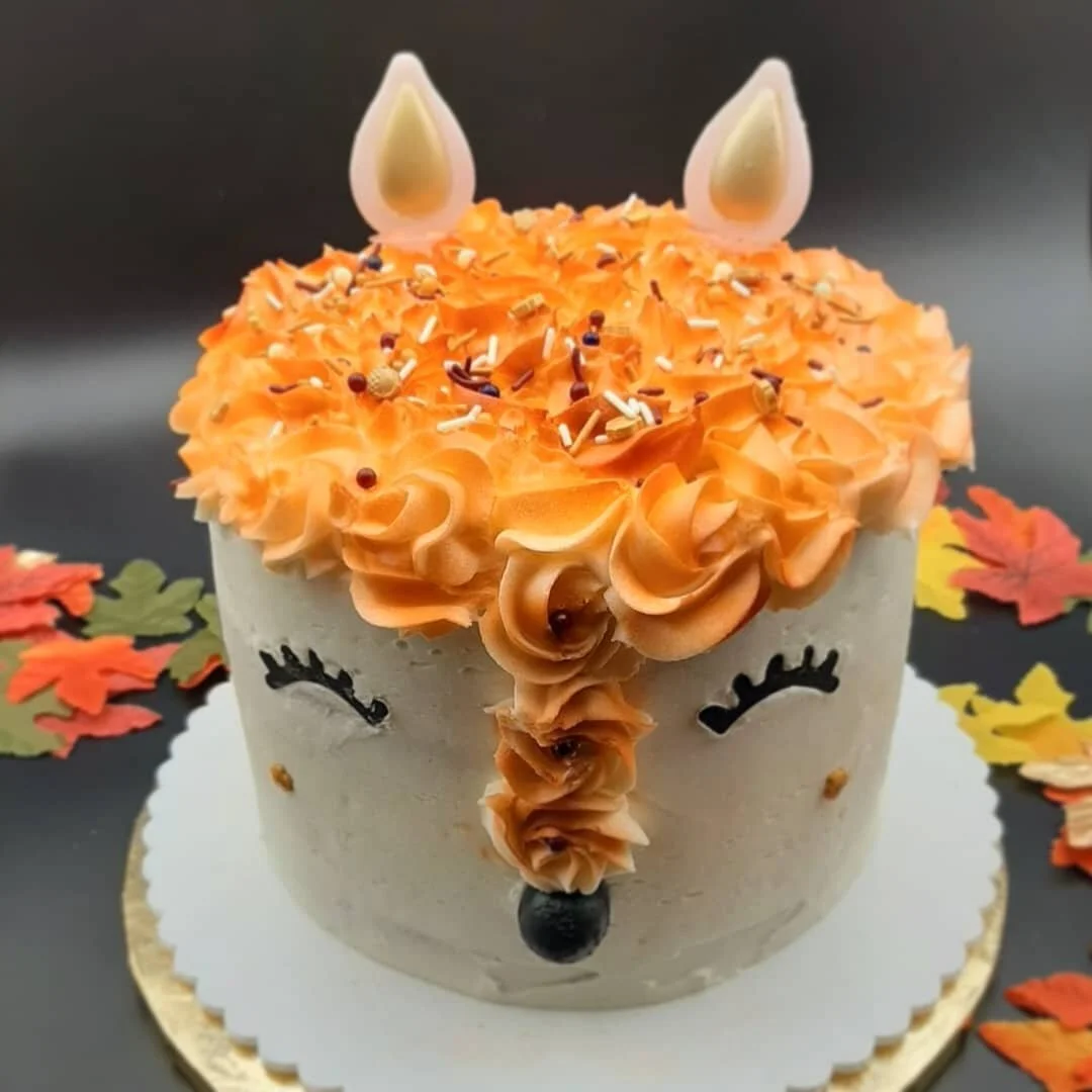 Feeling Foxy! #cake #happybirthday #fox #foxy #fall #autumn #orange #buttercream