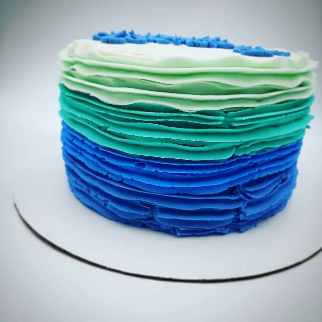 Ombre Buttercream Cake
#cake #buttercream #ombre #cakesofinstagram #ruffles #beach #birthday #birthdaycake #happybirthday #blue #green #followｍe