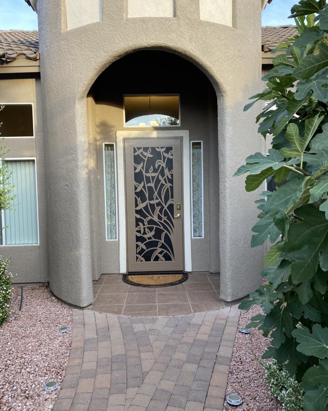 Have a rusty sagging old security door? We can help bring new life and beauty to your home with an all aluminum security door, up 6X the strength and a lifetime rust free guarantee.  Your home will have cool air flowing through with the peace of mind