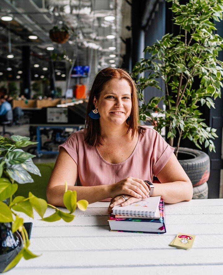 MEET JANELLE 💃🏻⁠
⁠
Janelle is like the cool older sister of our whole operation. She has over 13 years of global marketing experience under her belt, making her your go-to marketing guru.⁠
⁠
Her biggest love (other than her hubby and kids) is digit