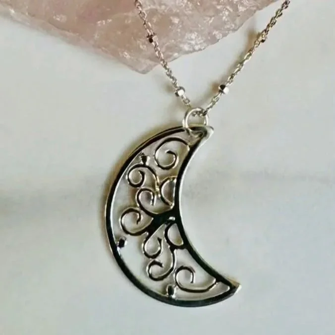 Silver Moon Metal Design