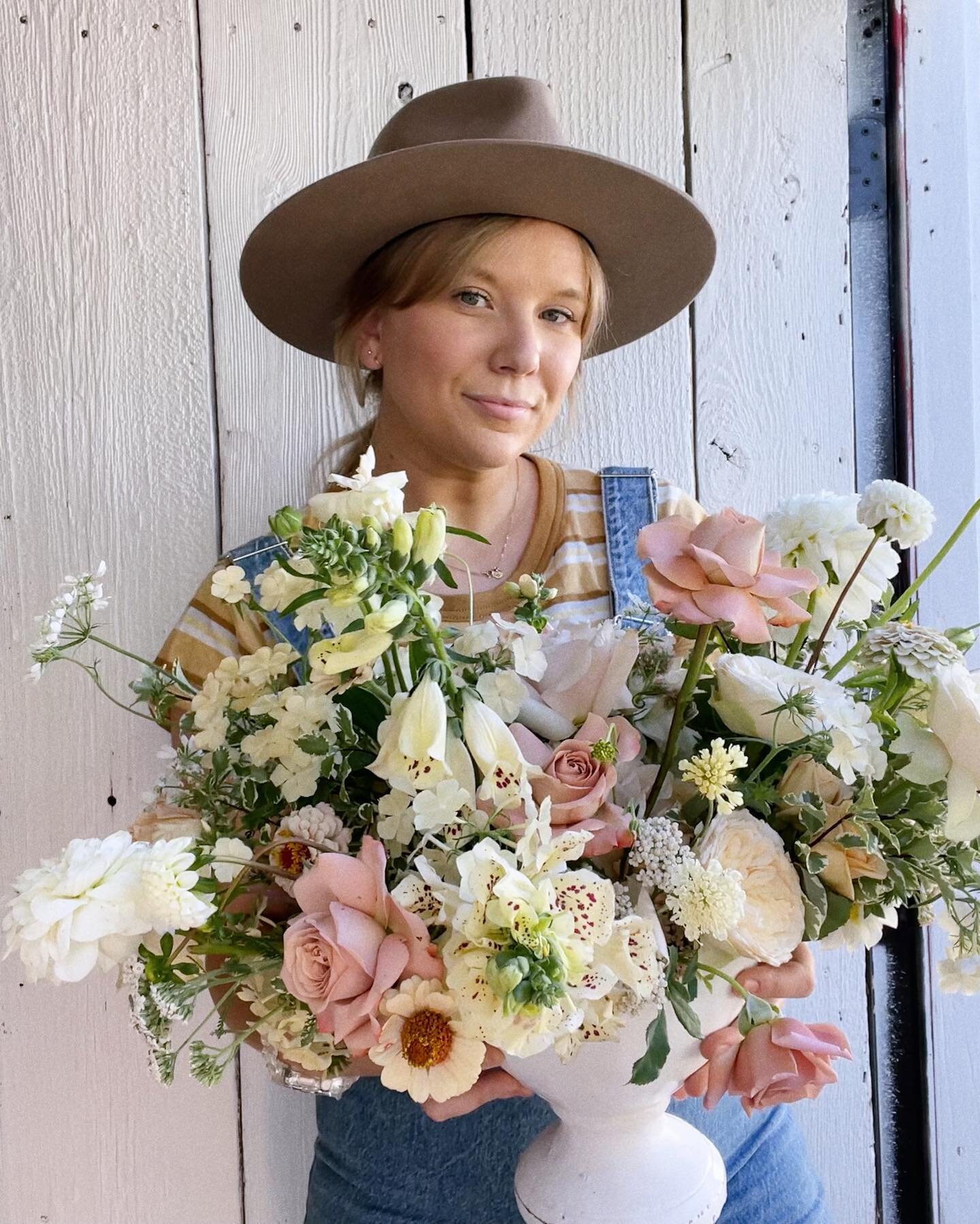 Busy week in the flora club studio! We have a gorgeous wedding this weekend + two mock ups with @ribbonandleaf! Here&rsquo;s a look at one of the mock up designs I did today {peek at the foxglove from my garden!😍}