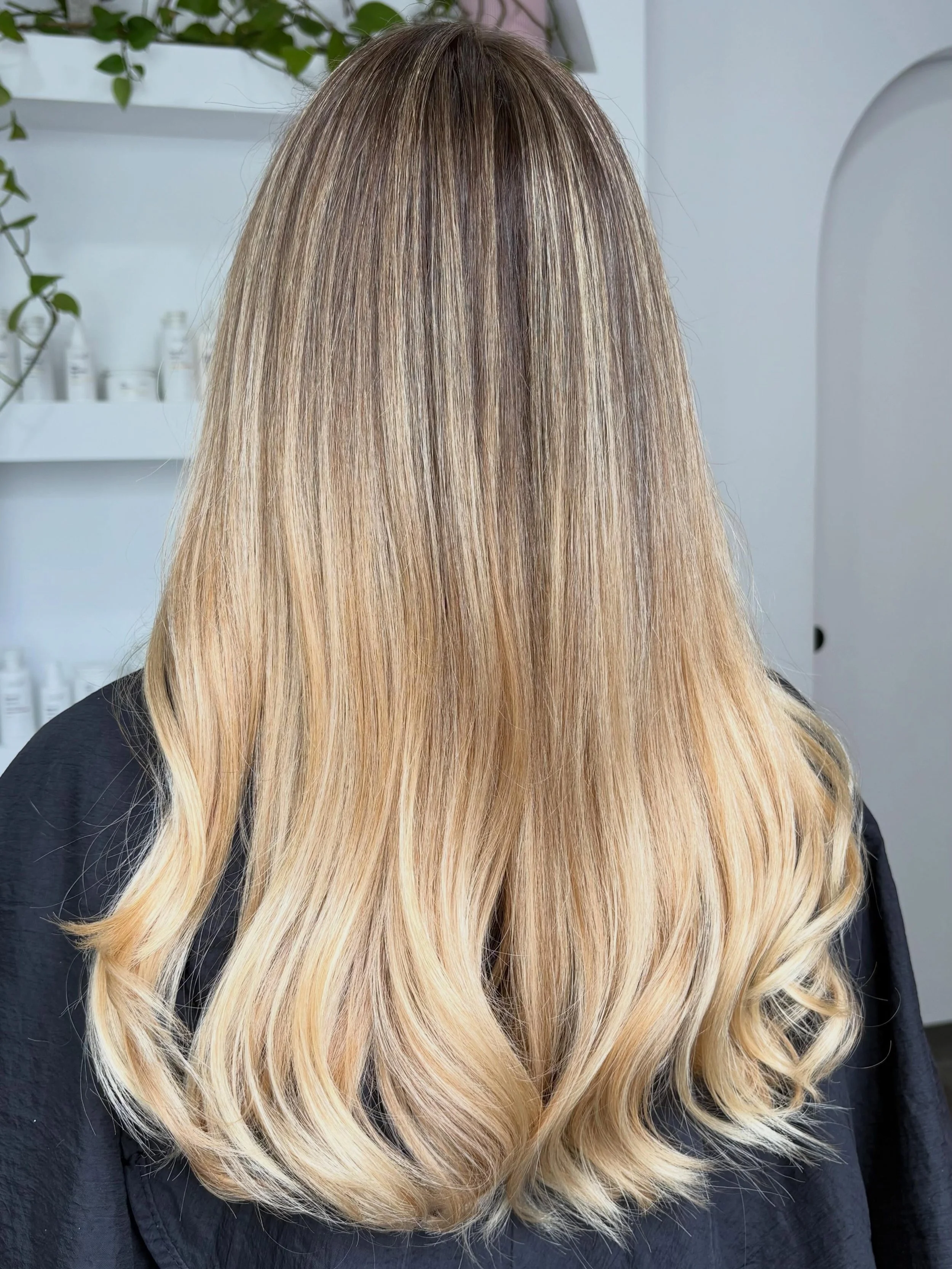 The blonde reset 

If your blonde&rsquo;s been overdue&hellip; this is your reminder 🫶🏼

#sunshinecoastblondes #blondespecialists #sunshinecoastsalon #caloundrahairdresser #livedinblonde