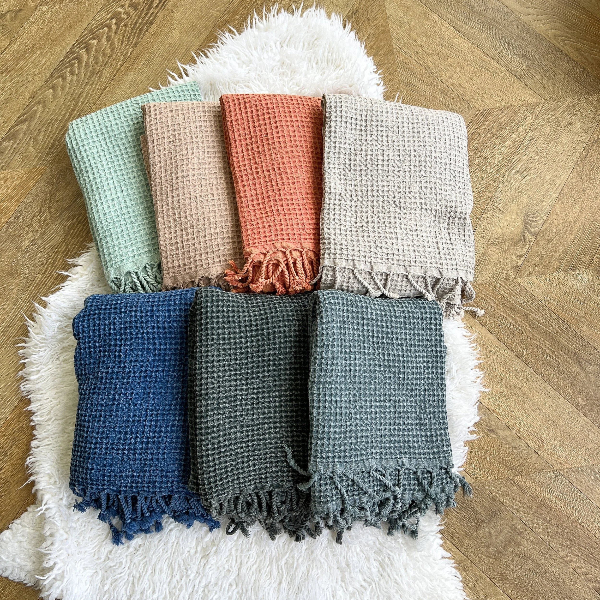 https://i.etsystatic.com/21541590/r/il/56be2a/3704211478/il_fullxfull.3704211478_fc5m.jpg