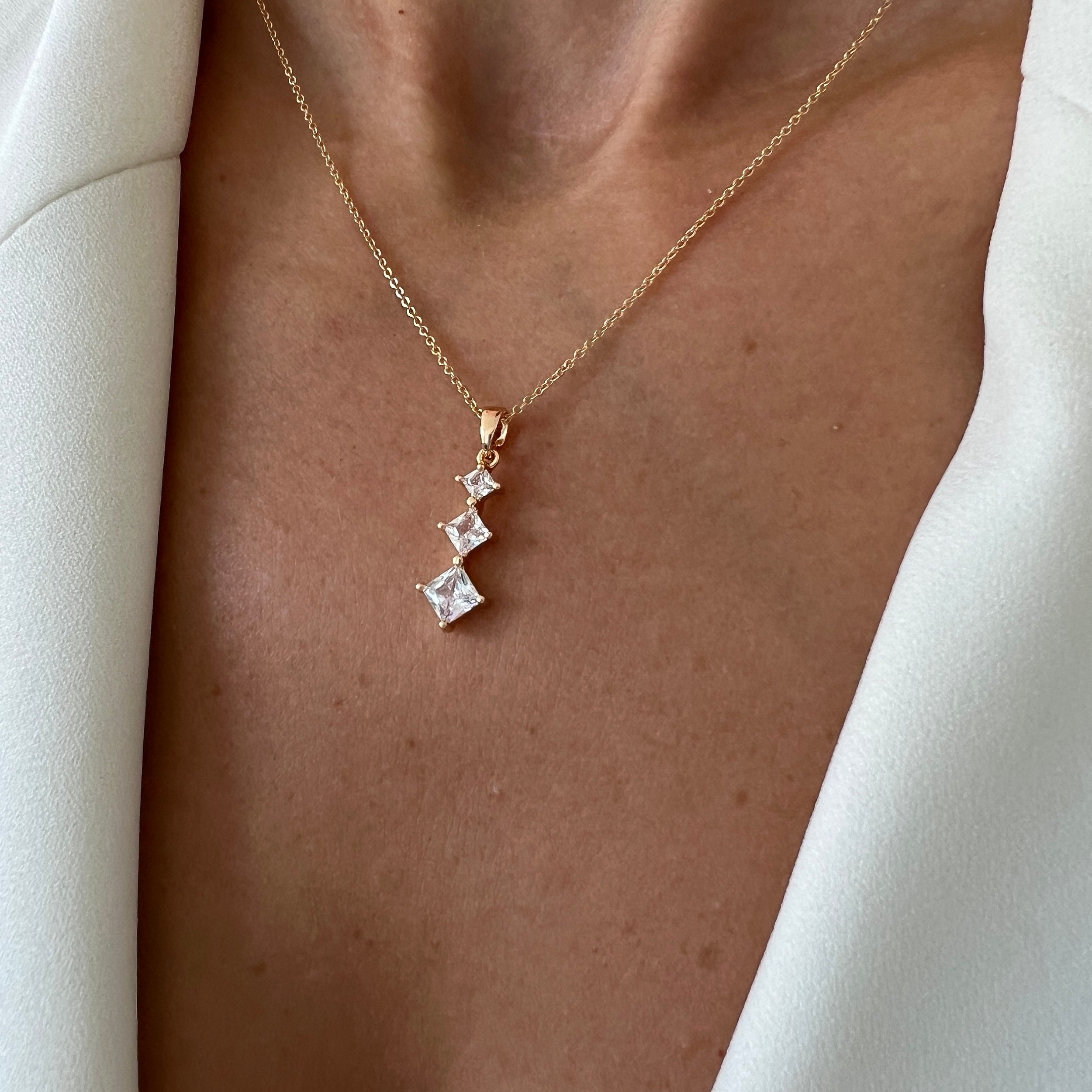 https://i.etsystatic.com/21541590/r/il/d6b870/4231716960/il_fullxfull.4231716960_snve.jpg