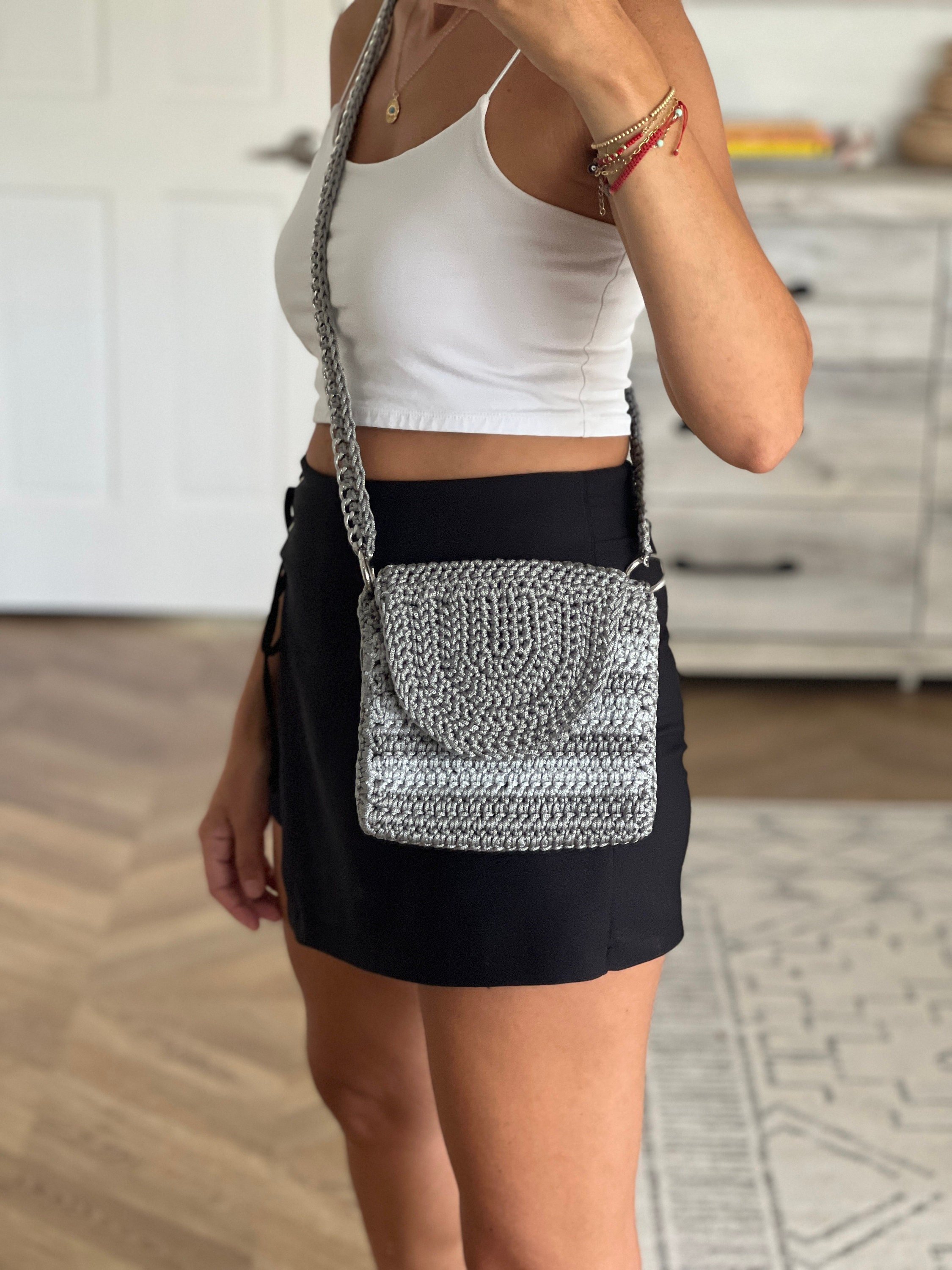 https://i.etsystatic.com/21541590/r/il/cd458a/3928952823/il_fullxfull.3928952823_h2in.jpg