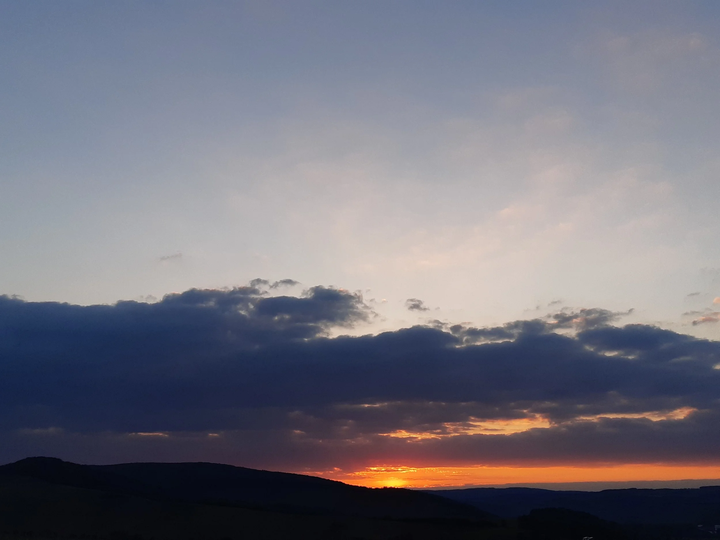 Sonnenuntergangsmeditation & Baumumarmung