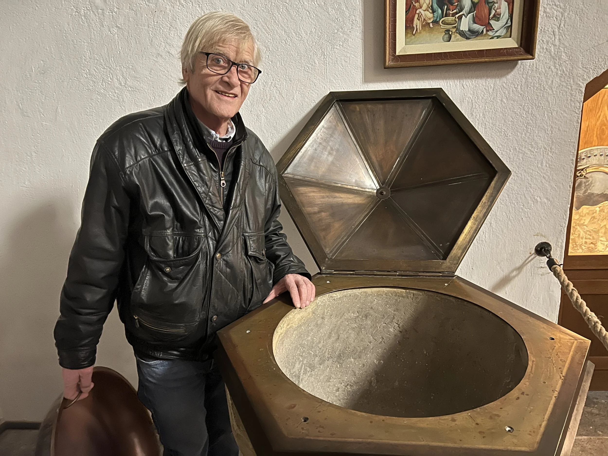 25-11-28 17-00-05 5225.jpg