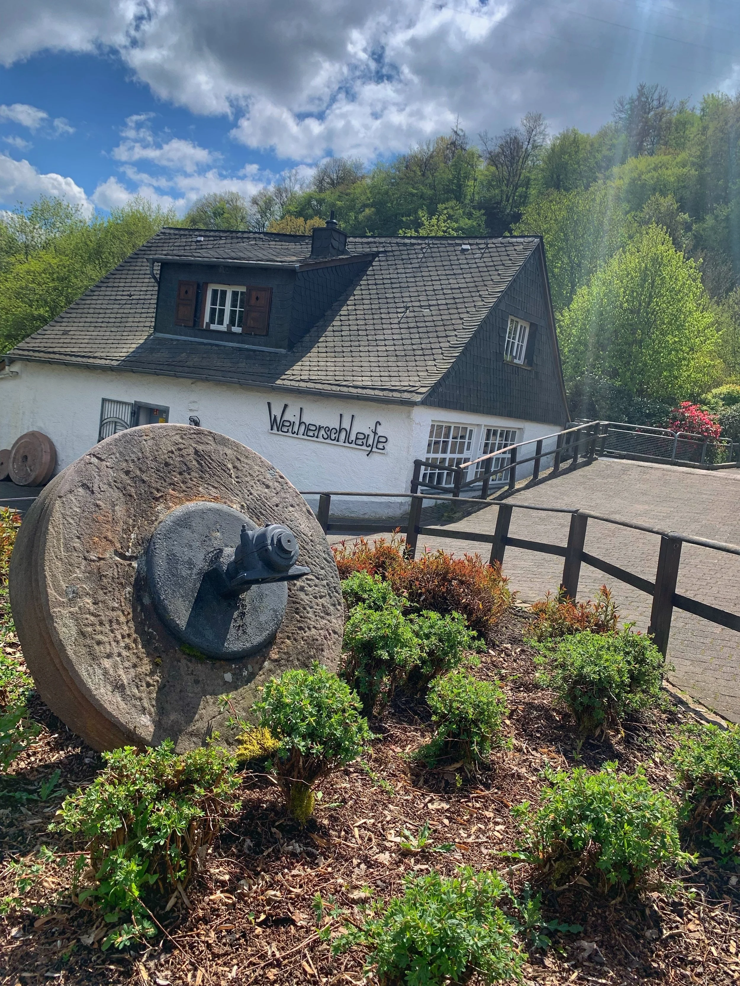 Edelstein-, Mineralien und Schmuckmarkt an der Historischen Weiherschleife