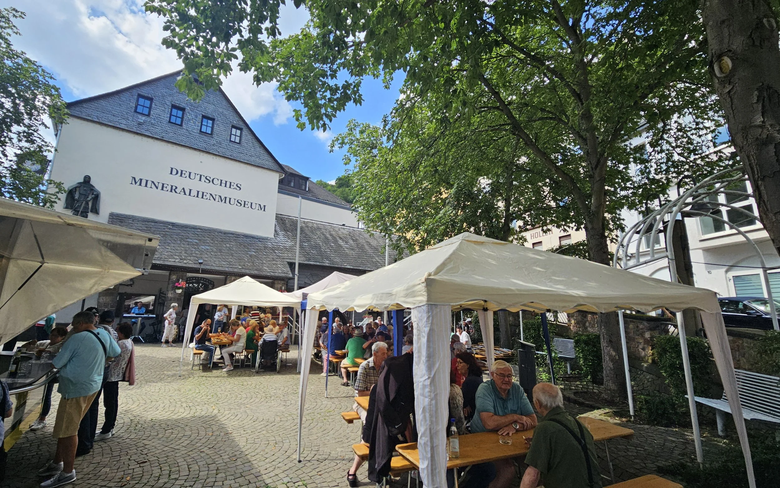 Brunnenfest am Deutschen Mineralienmuseum