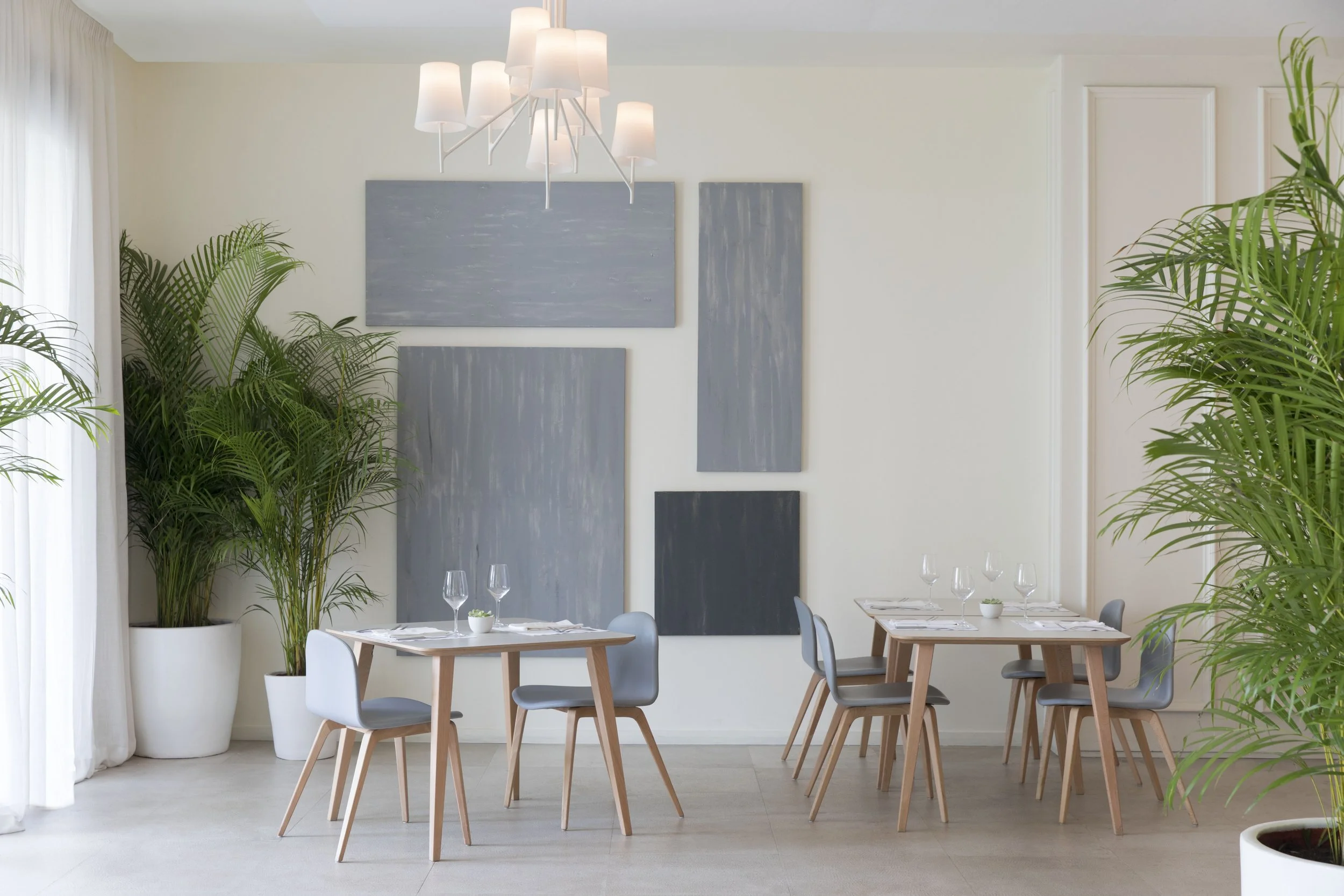 FPM_Suft___Turf_Restaurant_HR.jpg