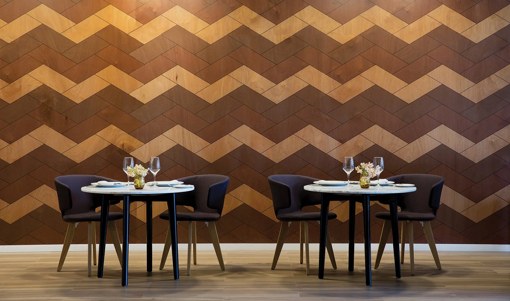XEC_EC_Magna_Restaurant_LR.jpg