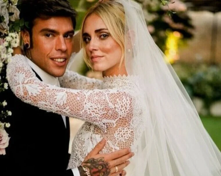 WEDDING STYLING 

Available for brides, grooms, maid-of-honor, best man, bridesmaids, groomsmen.