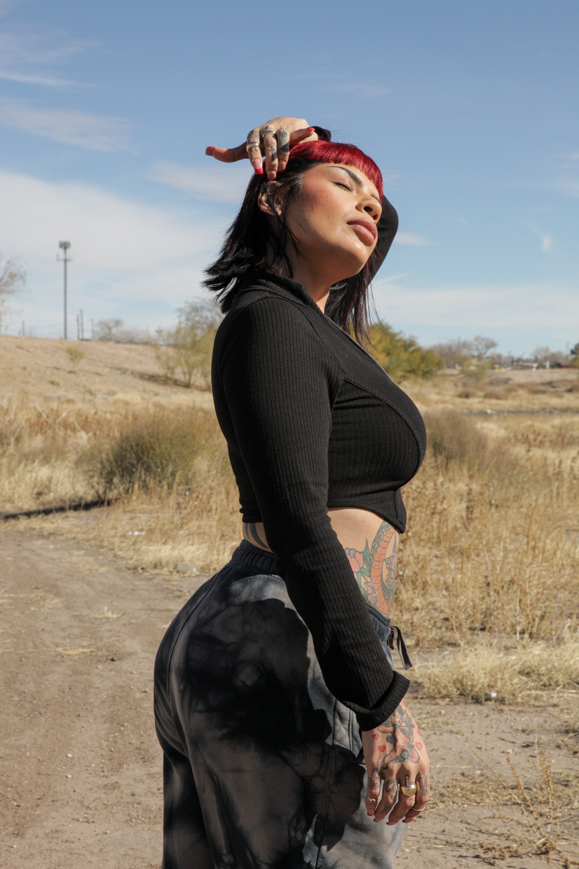 Life+Is+Tough_Itzel-05_WEB.jpg