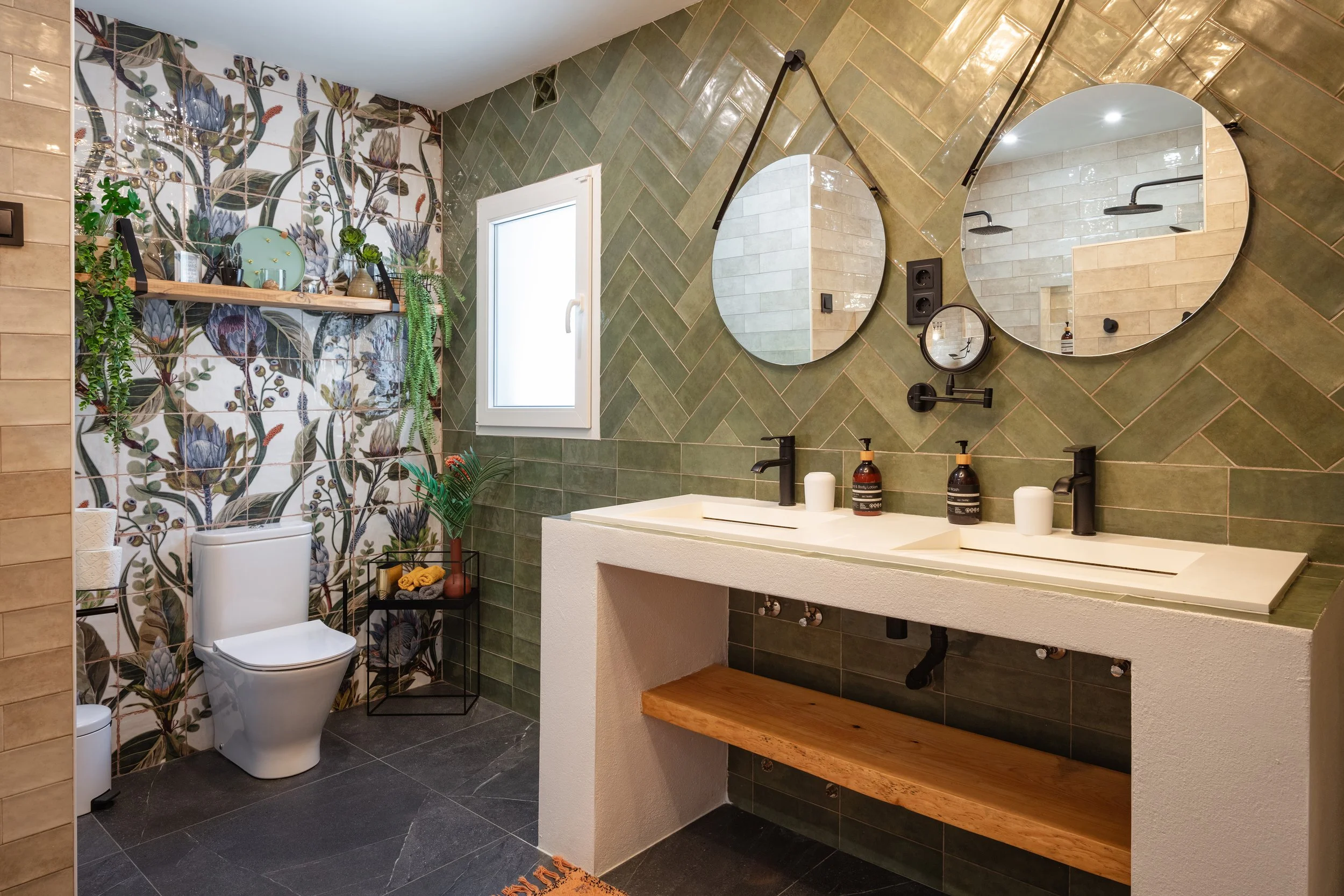 Luxury double ensuite bathroom