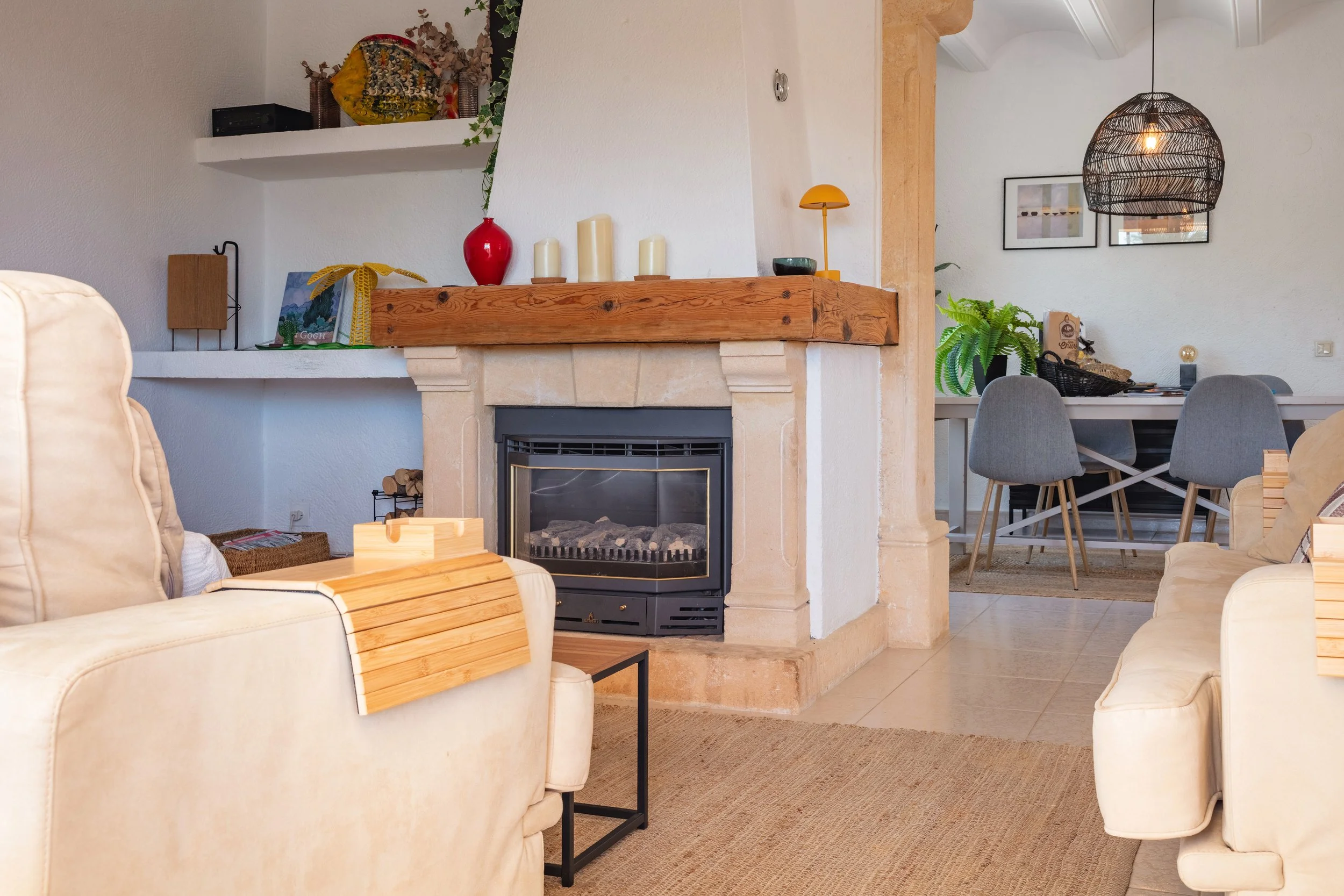 Livingroom, Cable TV, Airconditioning