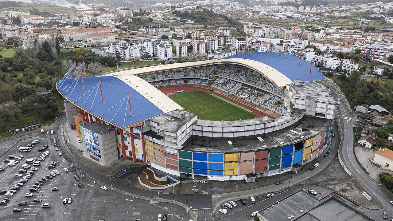 Estádio_Municipal_de_Leiria.jpg