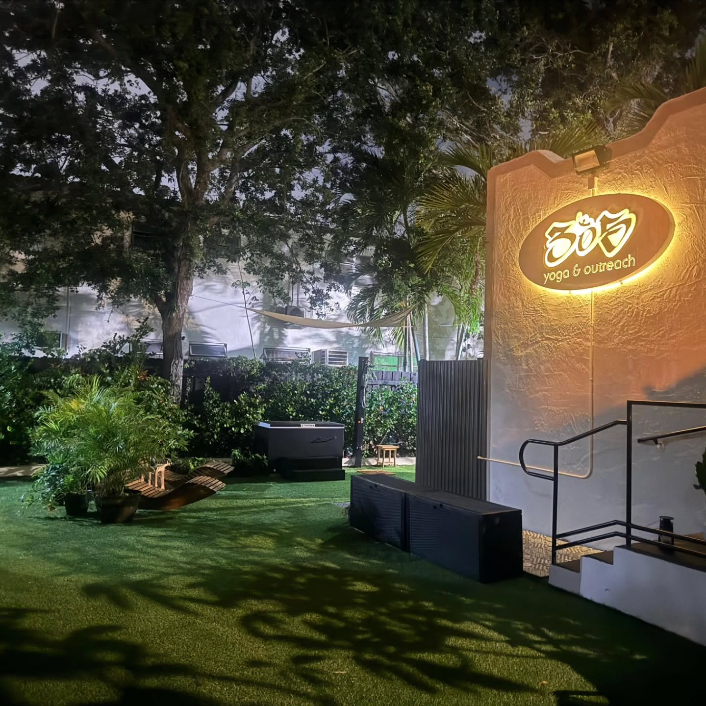 We Heal Practitioners 🌿✨
.
.
A dedicated membership for holistic healers ready to hold space, serve clients, and grow within a supportive wellness community.
.
.
WE HEAL offers access to four intentional healing environments designed to meet the nee