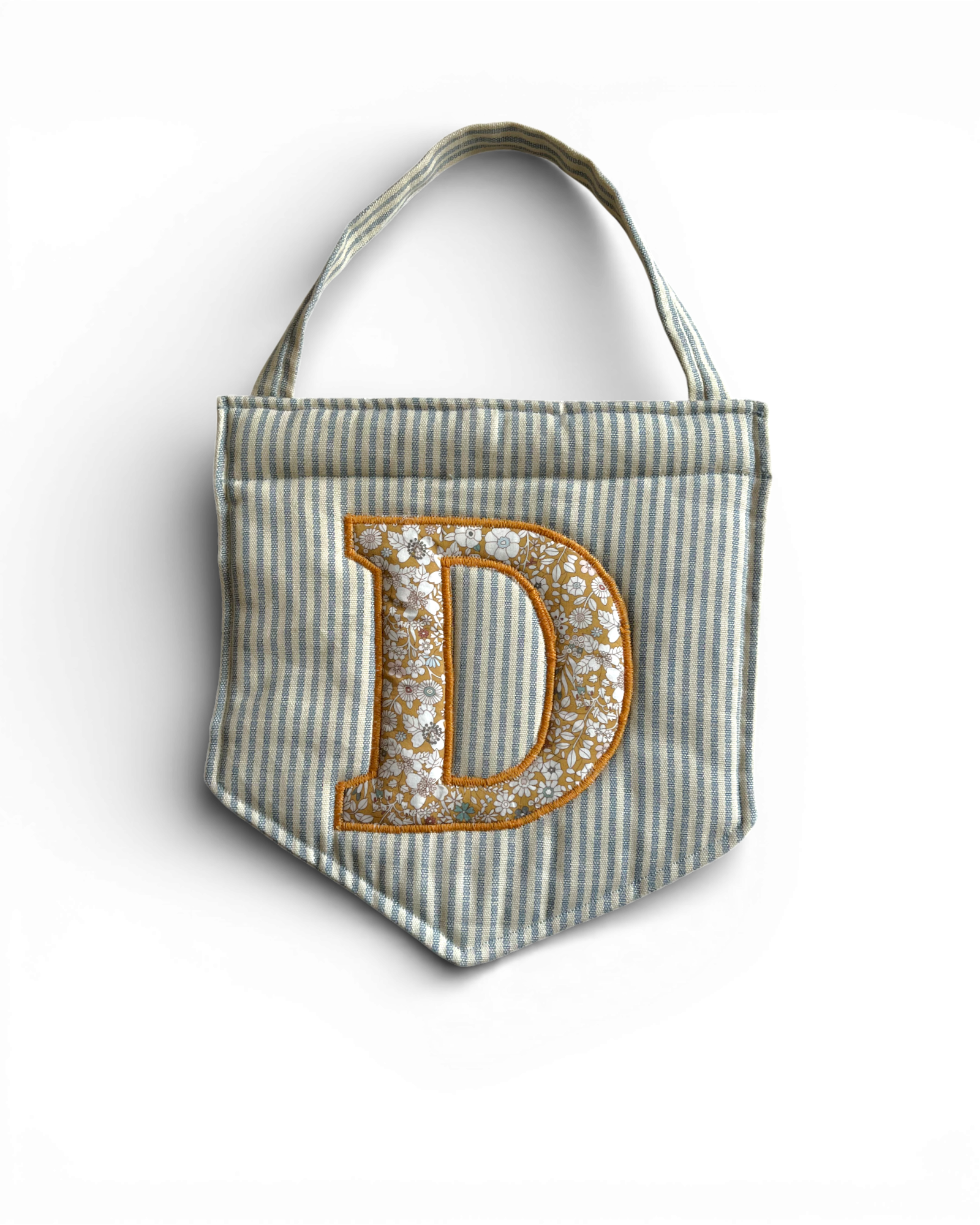 SAMPLE D INITIAL Mimi Odette handmade personalised quilted Initial Banner BLUE LINEN STRIPE