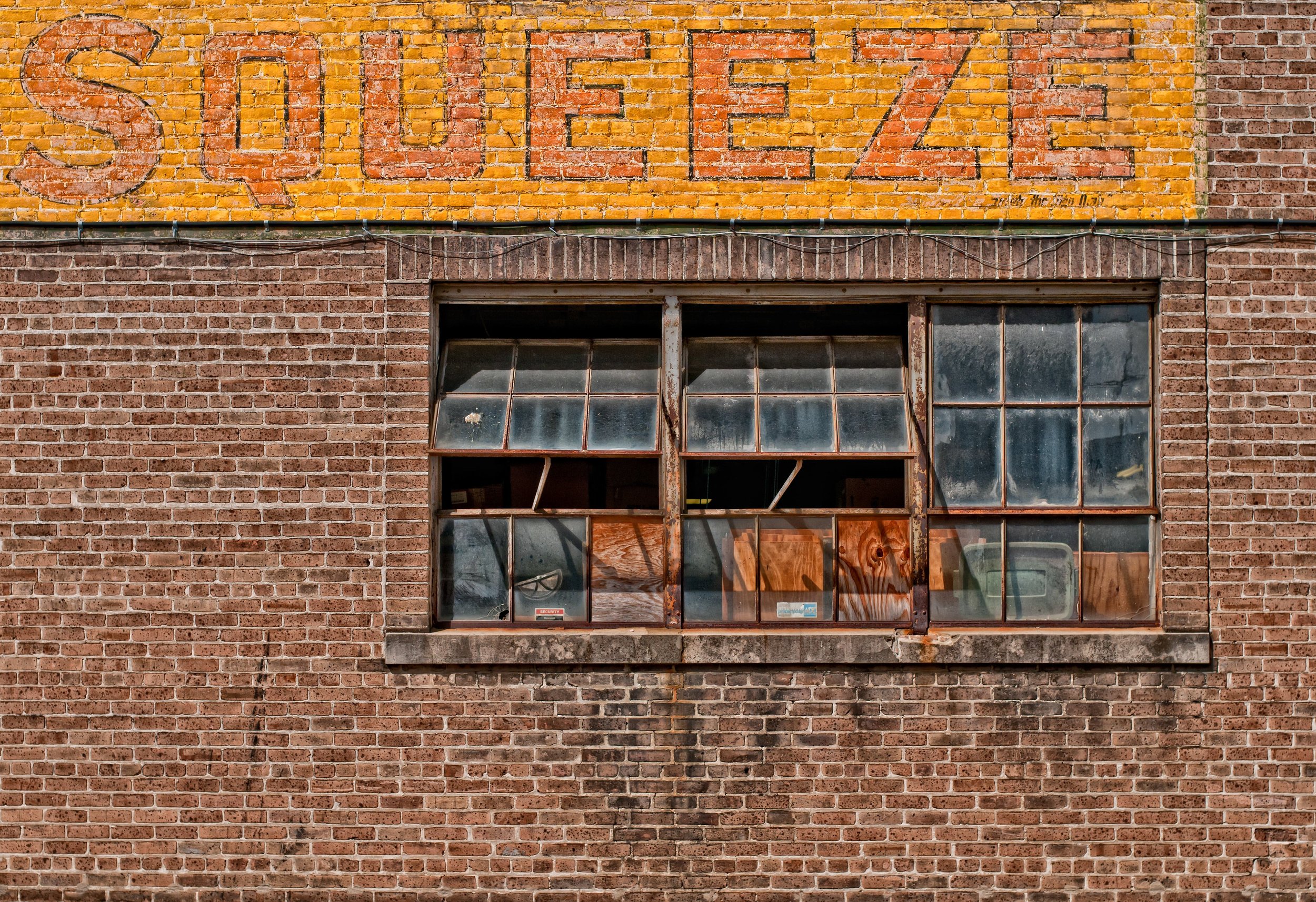 brick-warehouse-exterior-wall.jpg