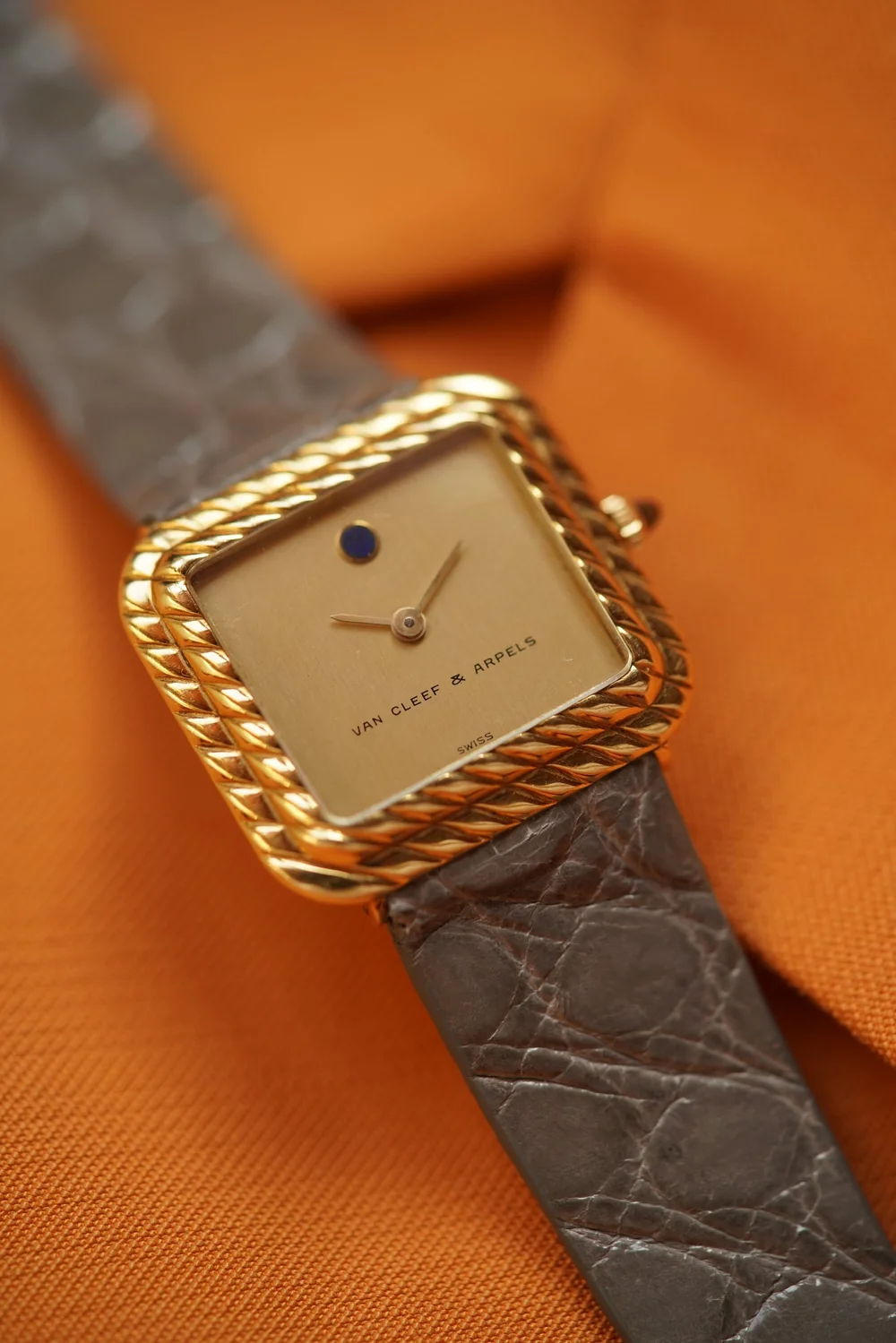 van cleef arpels gerald genta 18k yellow gold lapis stone unique