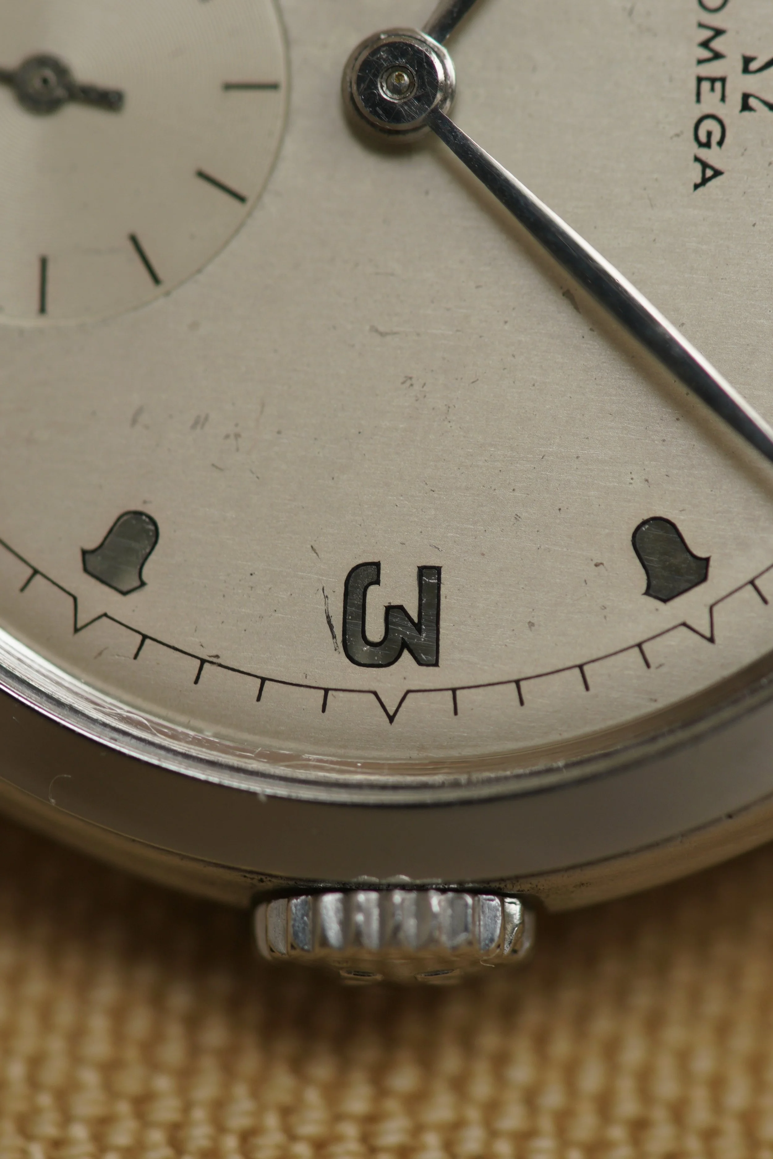 1950s Omega Stern Dials : Geometry and Mirror Indexes