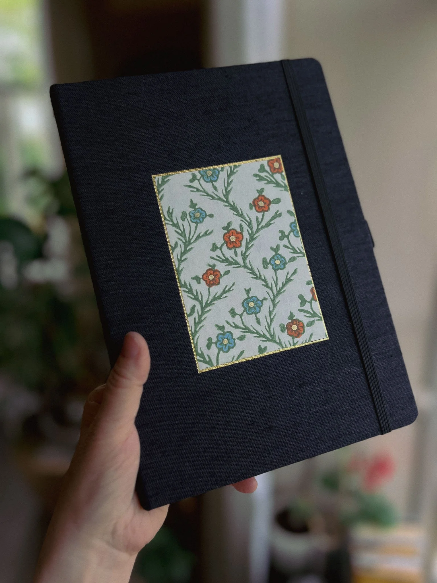 silk-roads-everyday-sketchbook-lotusblubook-03.jpg