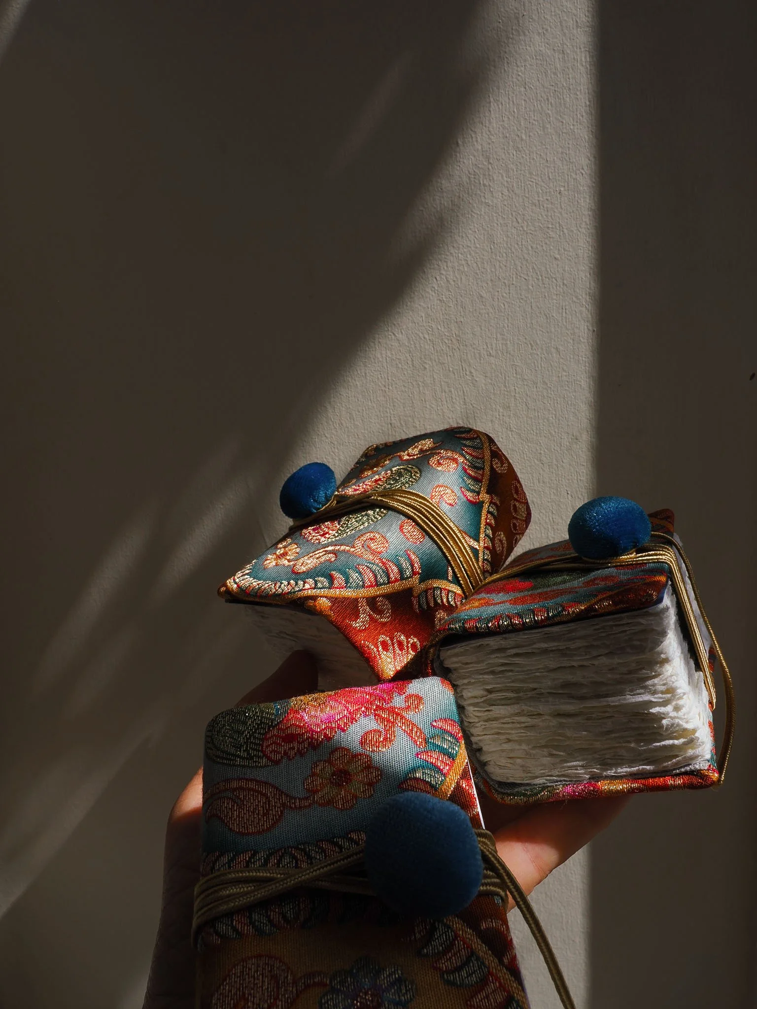 silk-roads-bundled-curio-lotusblubook-04.jpg