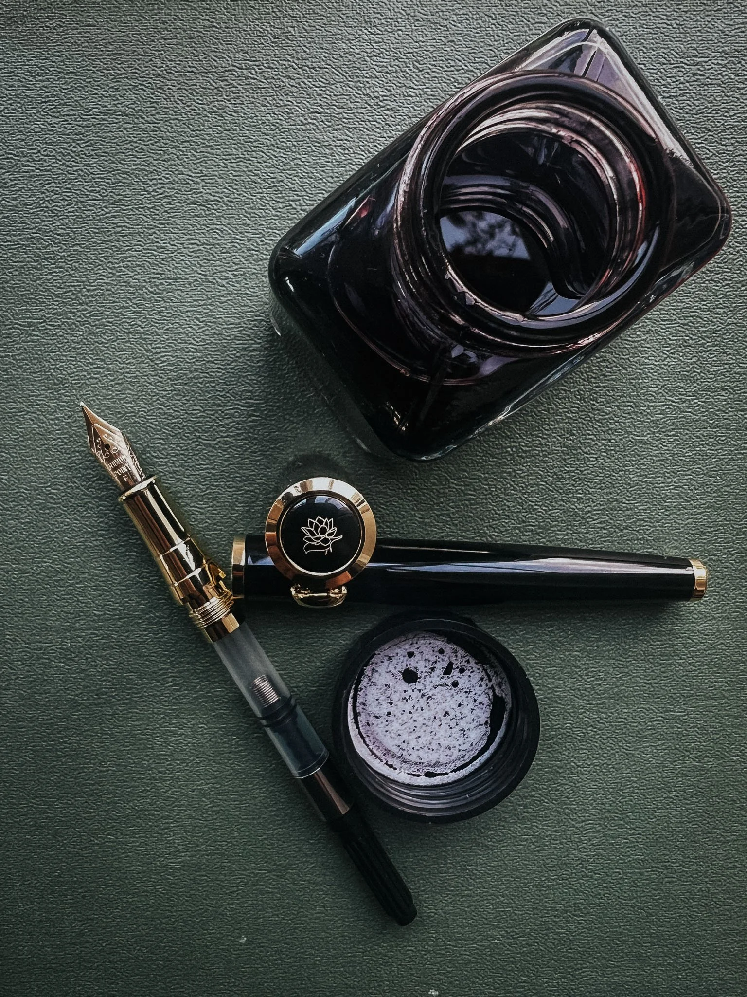 signature-lotus-blu-fountain-pen-1.jpg