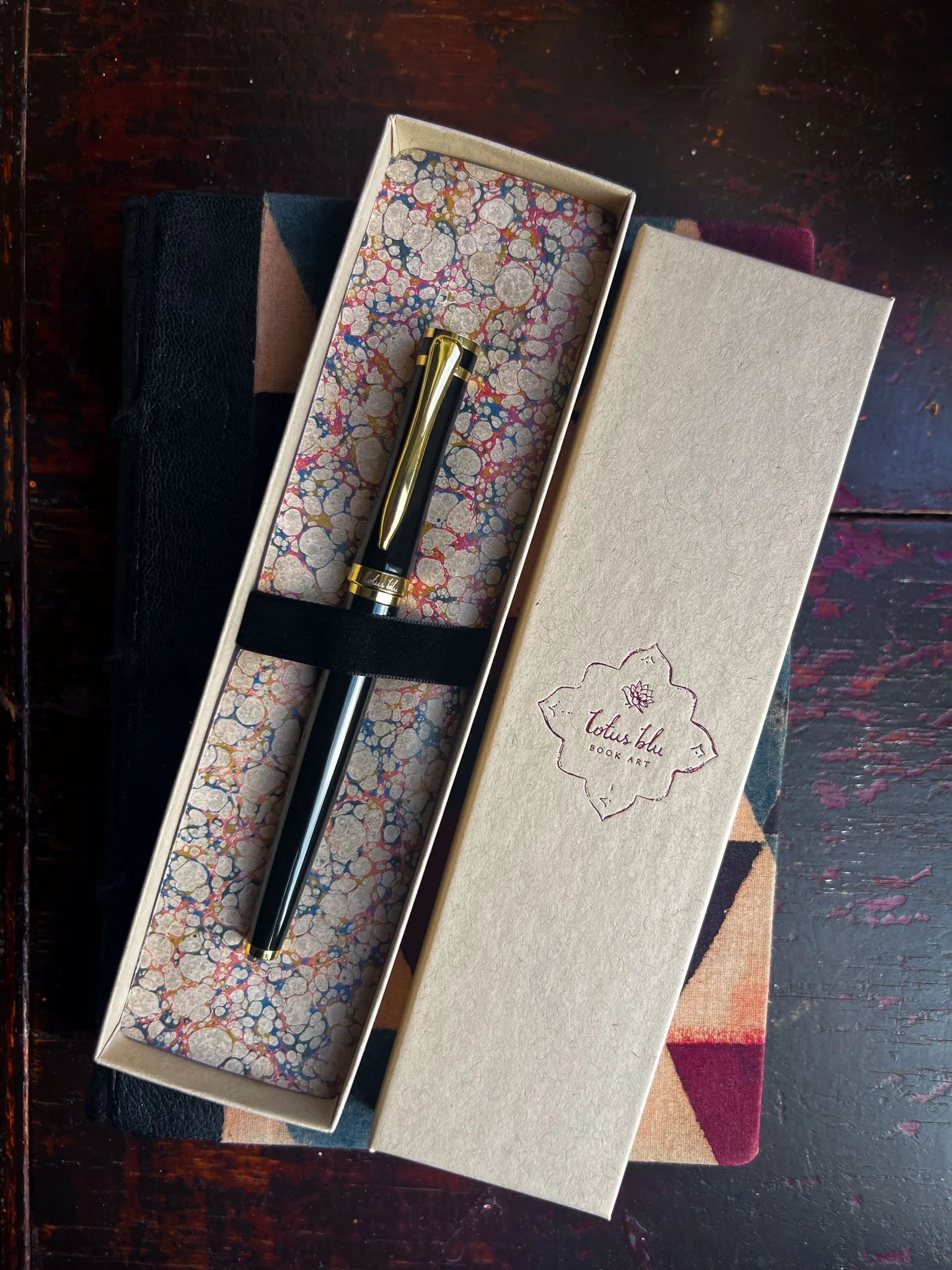 Signature Lotus Blu Fountain Pen