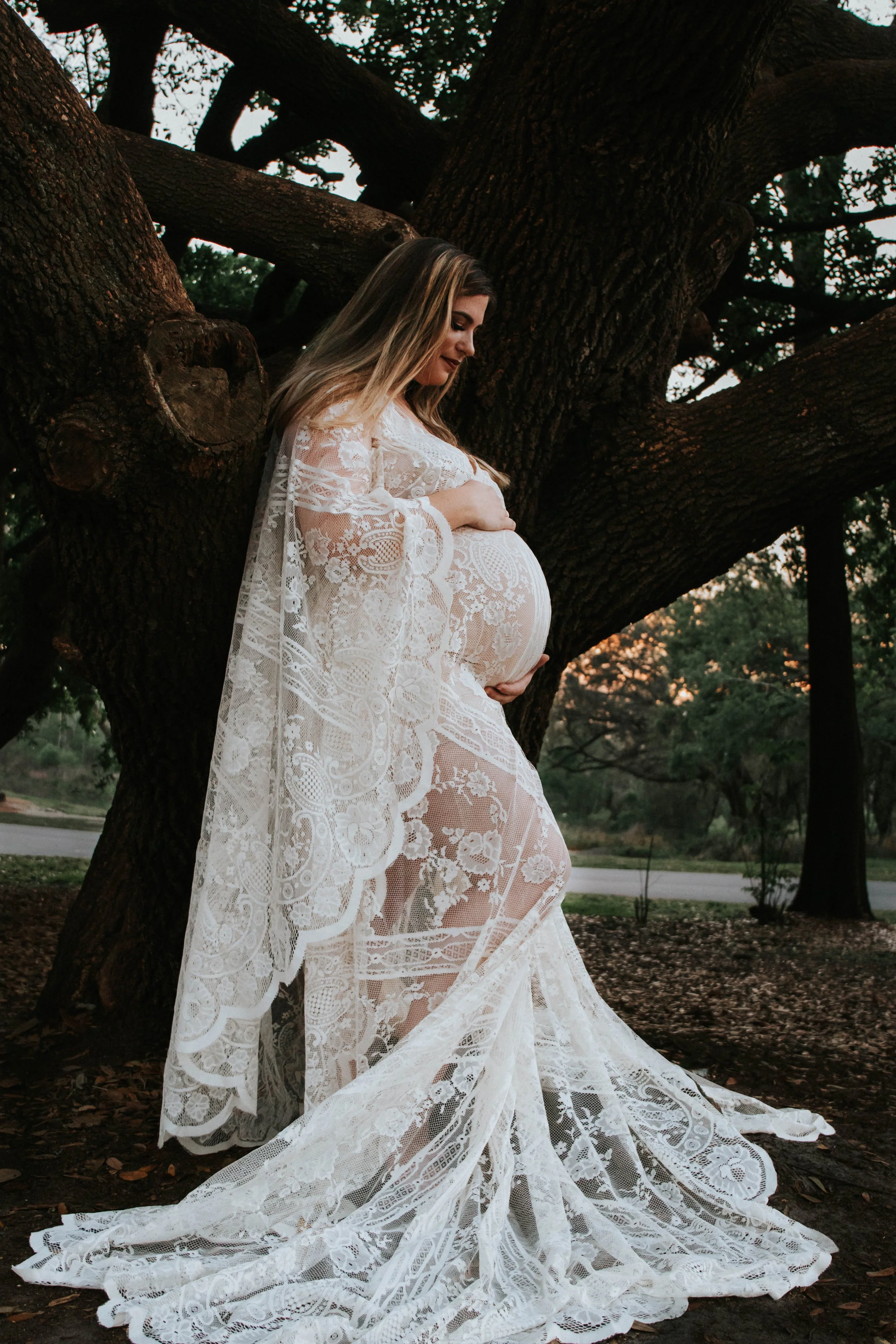 lifestyle maternity photos, best maternity photographer Orlando, Polk County, Hillsborough, body positive maternity photographer