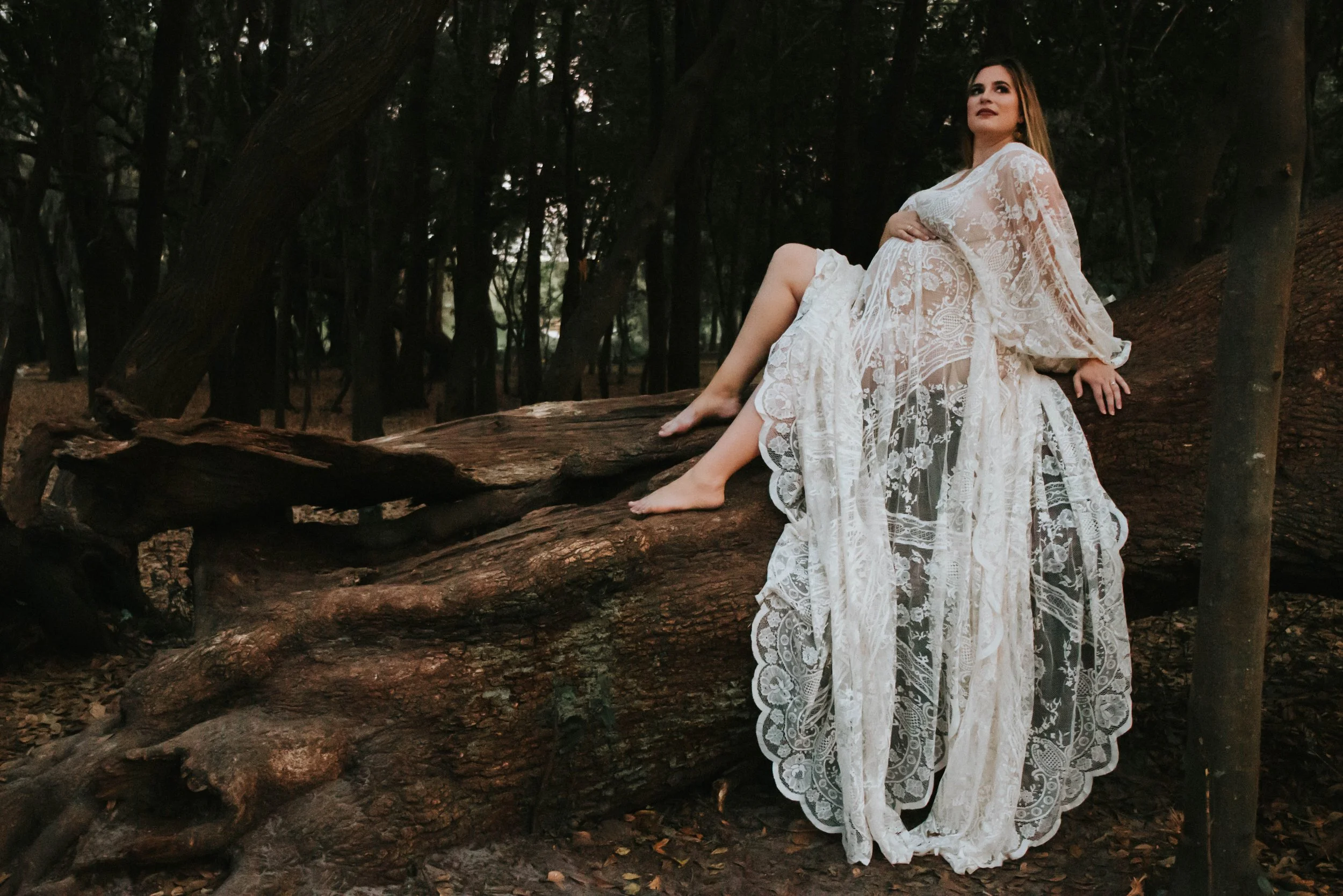 Boho vibes maternity photographer, body positive maternity photos, Tampa, Orlando, Lakeland