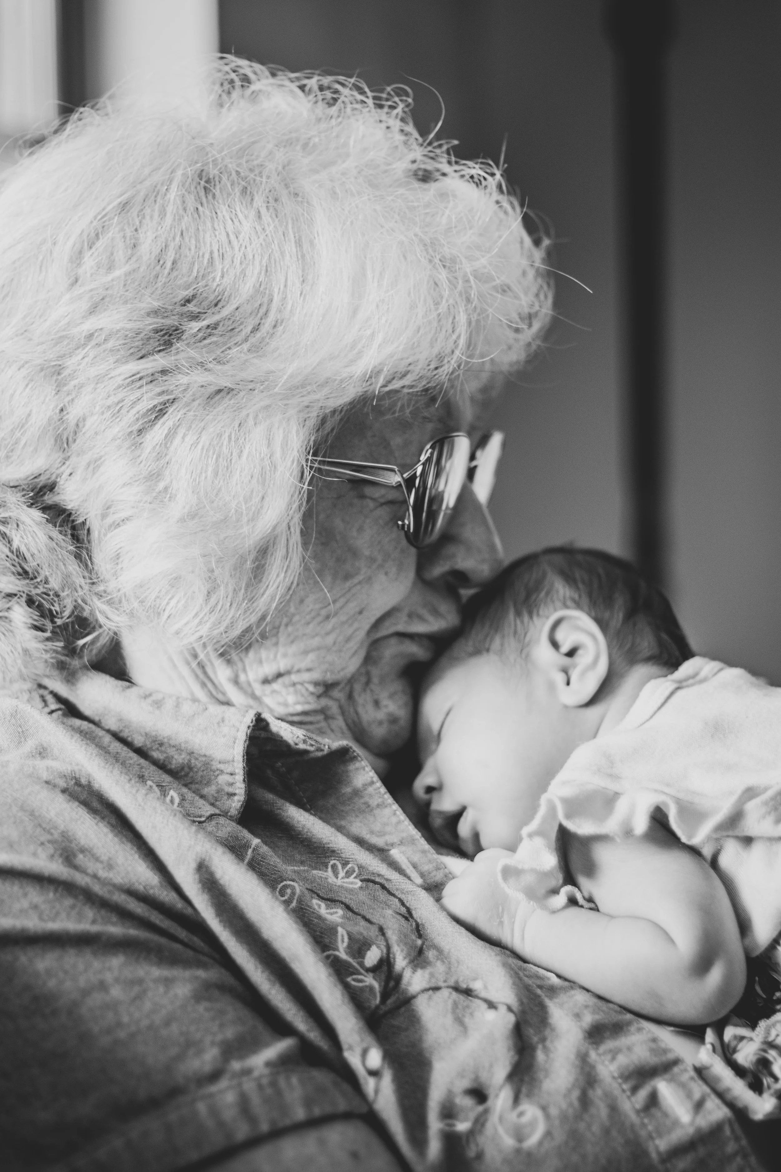 lifestyle newborn photography near me, Tampa