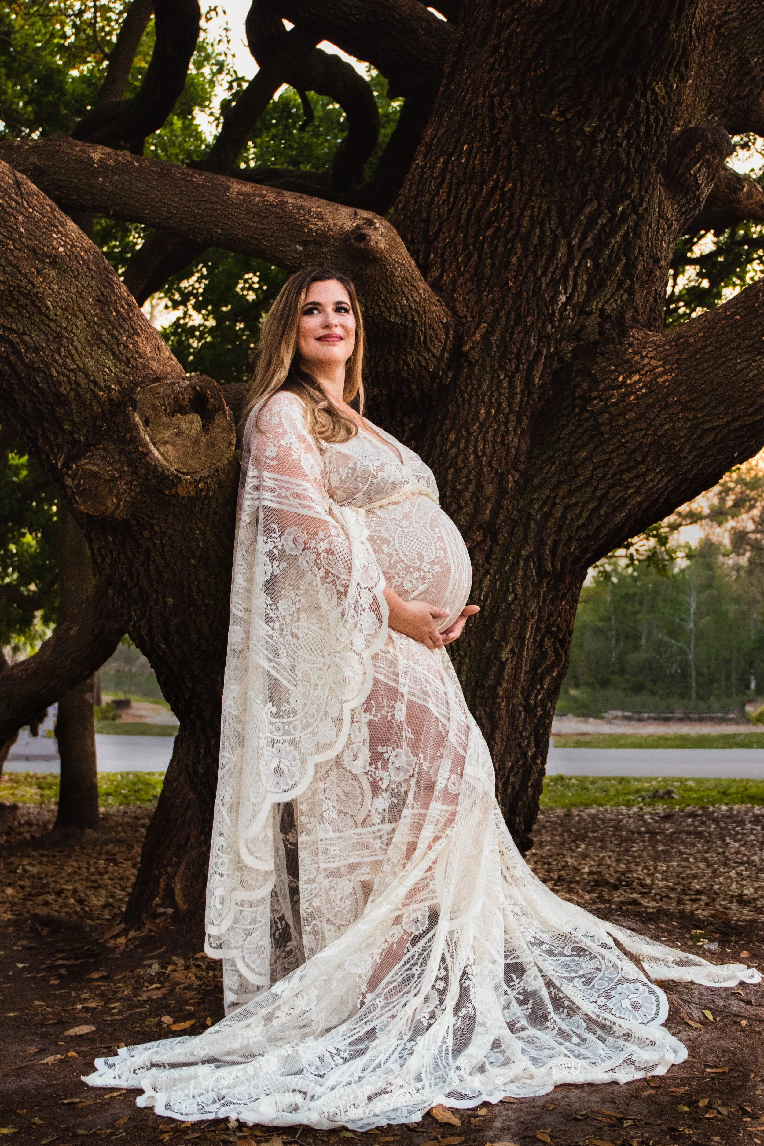 classic maternity photos, high quality maternity, body positive maternity photos, best maternity photographer, Tampa, Orlando, Lakeland