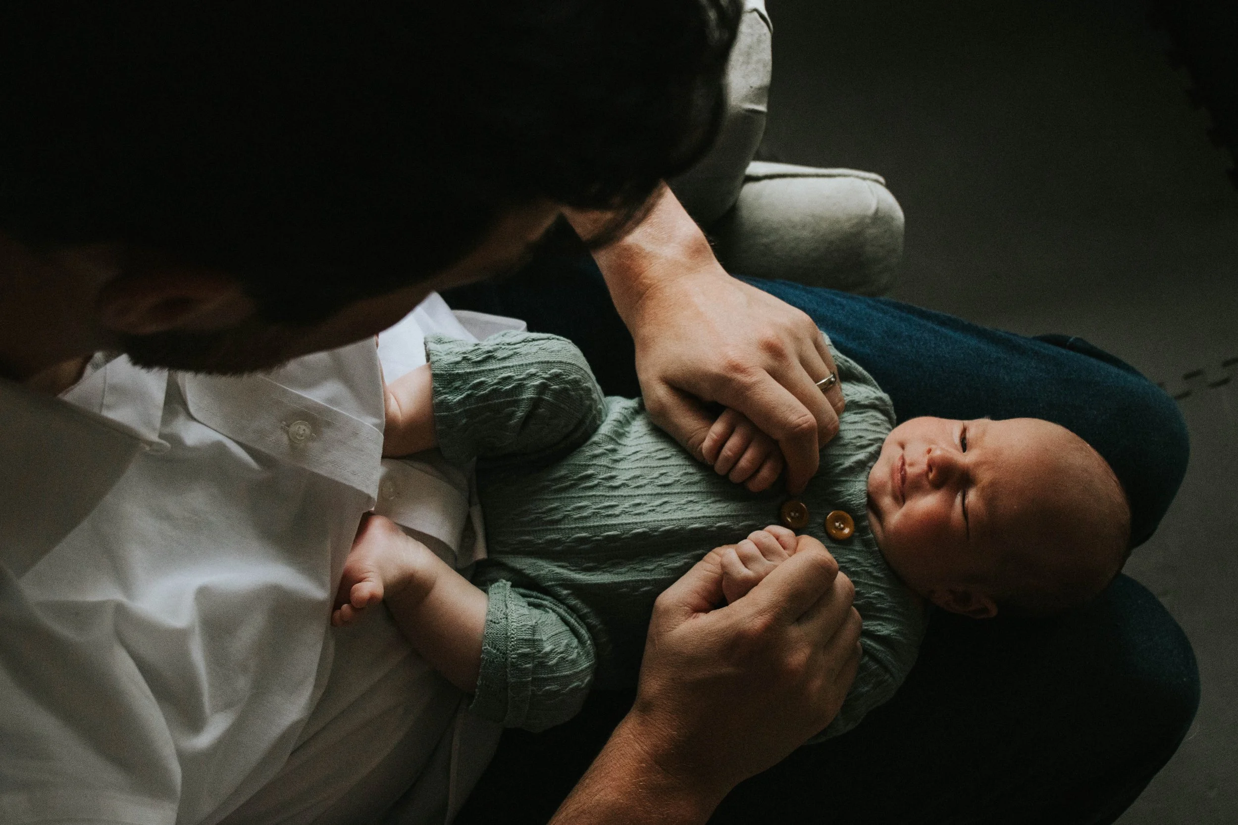 Newborn photos, newborn photoshoot, in home newborn photos, Tampa area newborn photographer, best newborn photographer Tampa