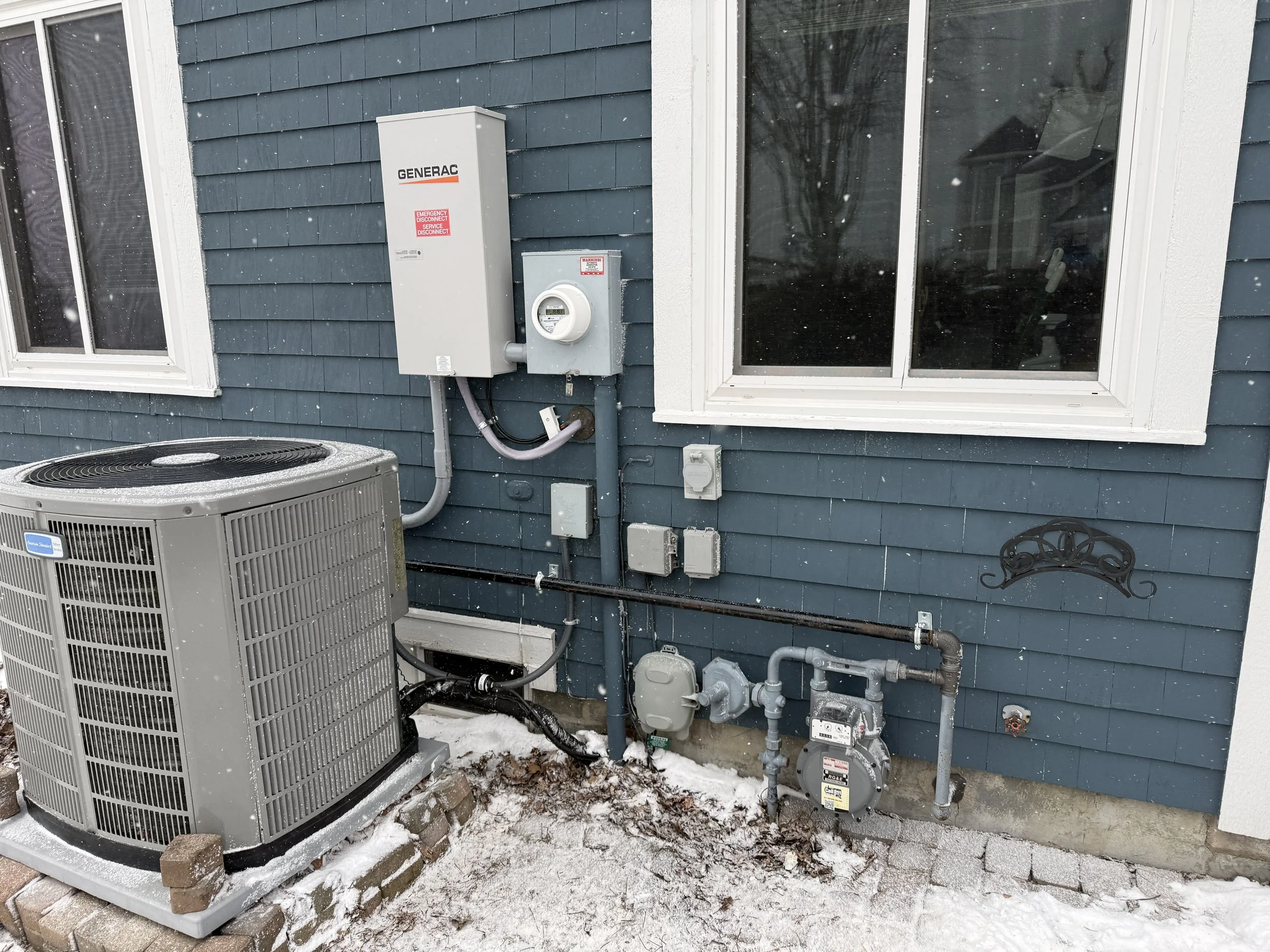 A 200 amp whole house Generac transfer switch installed by the licensed electricians at Tri-Star Electric in the Village of Sodus Point, New York